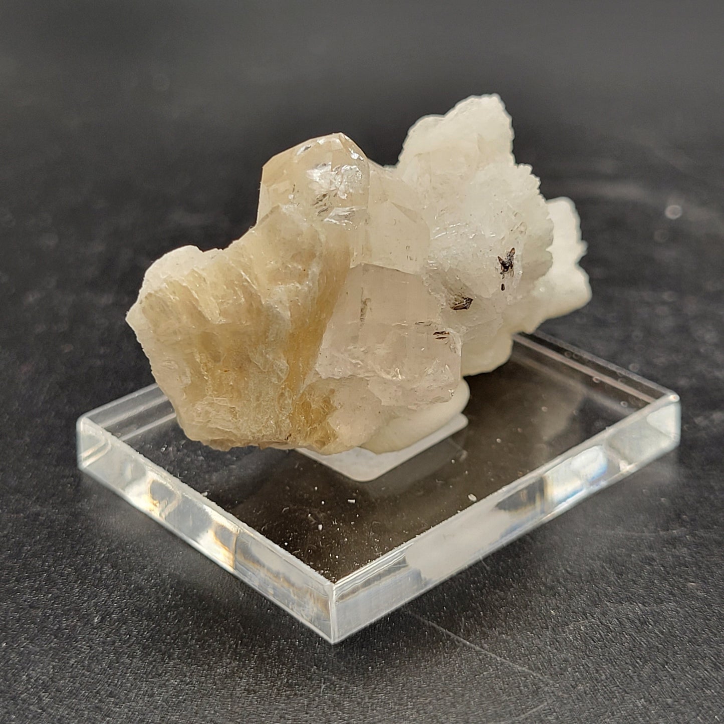 Mixed mineral specimens - Albite, Feldspar, Apophyllite