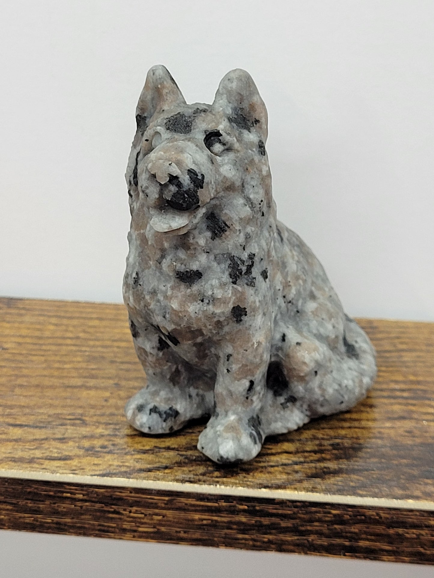 Dog carving - German Shepherd (large)