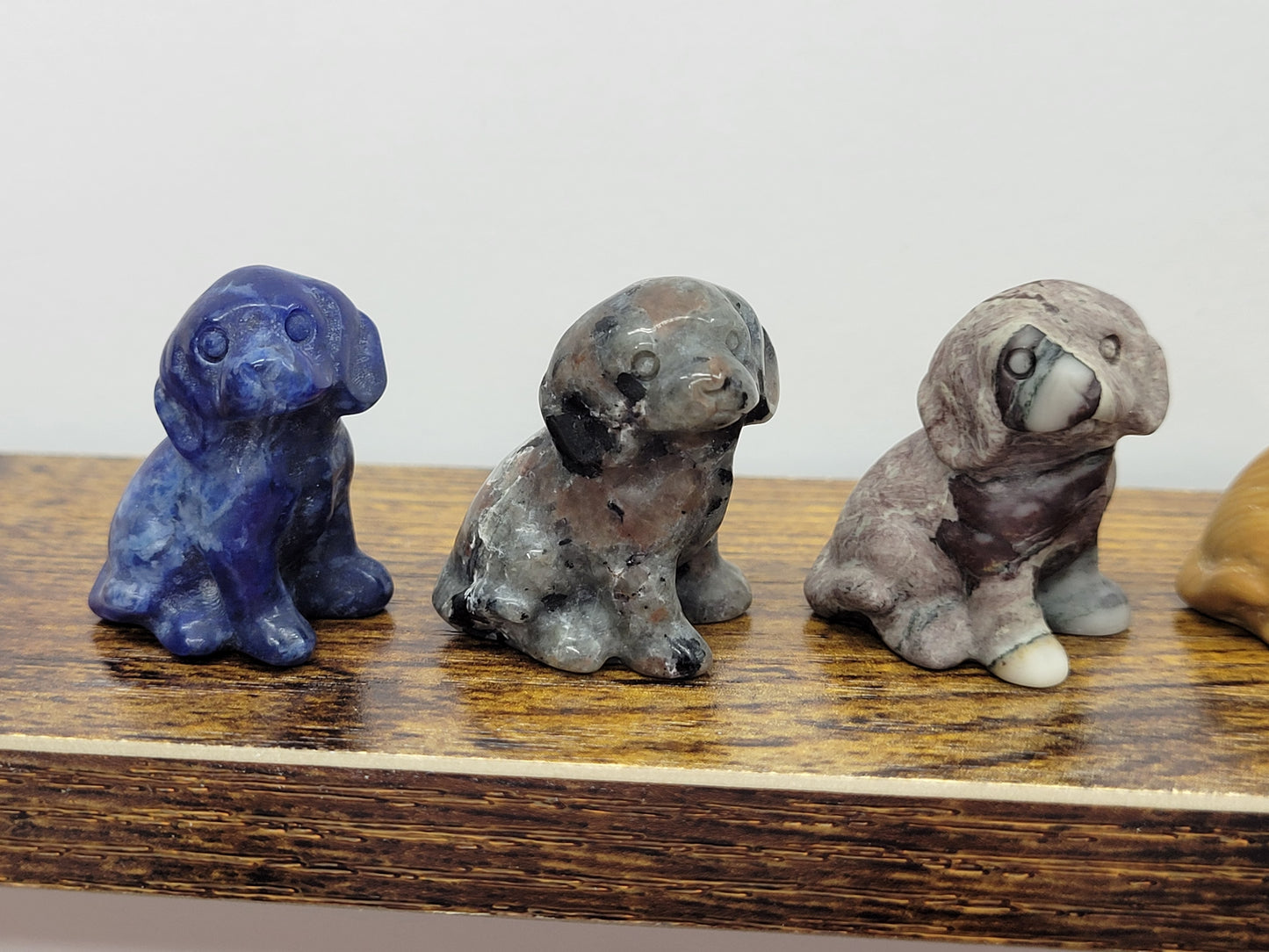 Dog carving - Beagle (small)