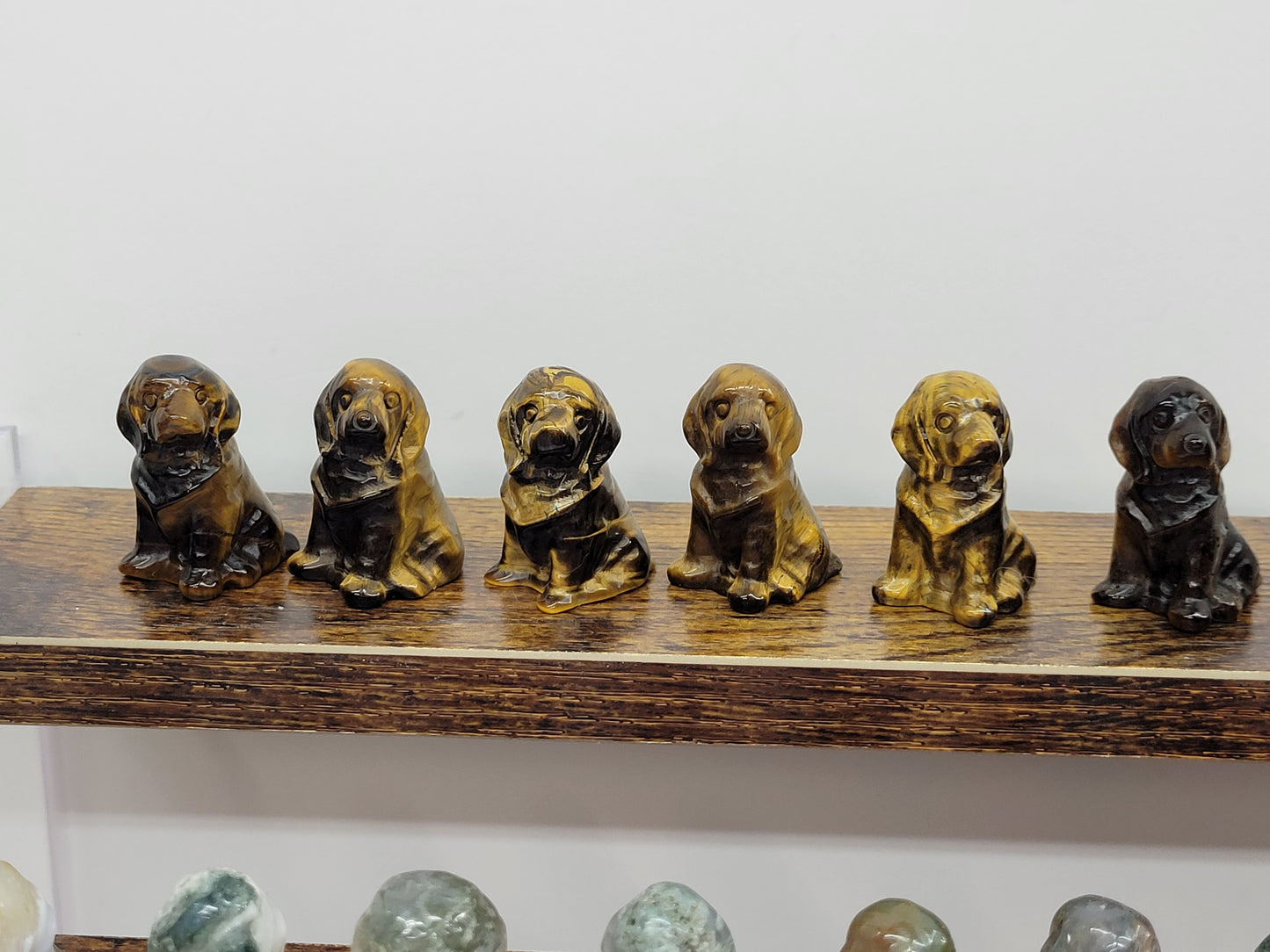 Dog carving - Lab/Hound (small)