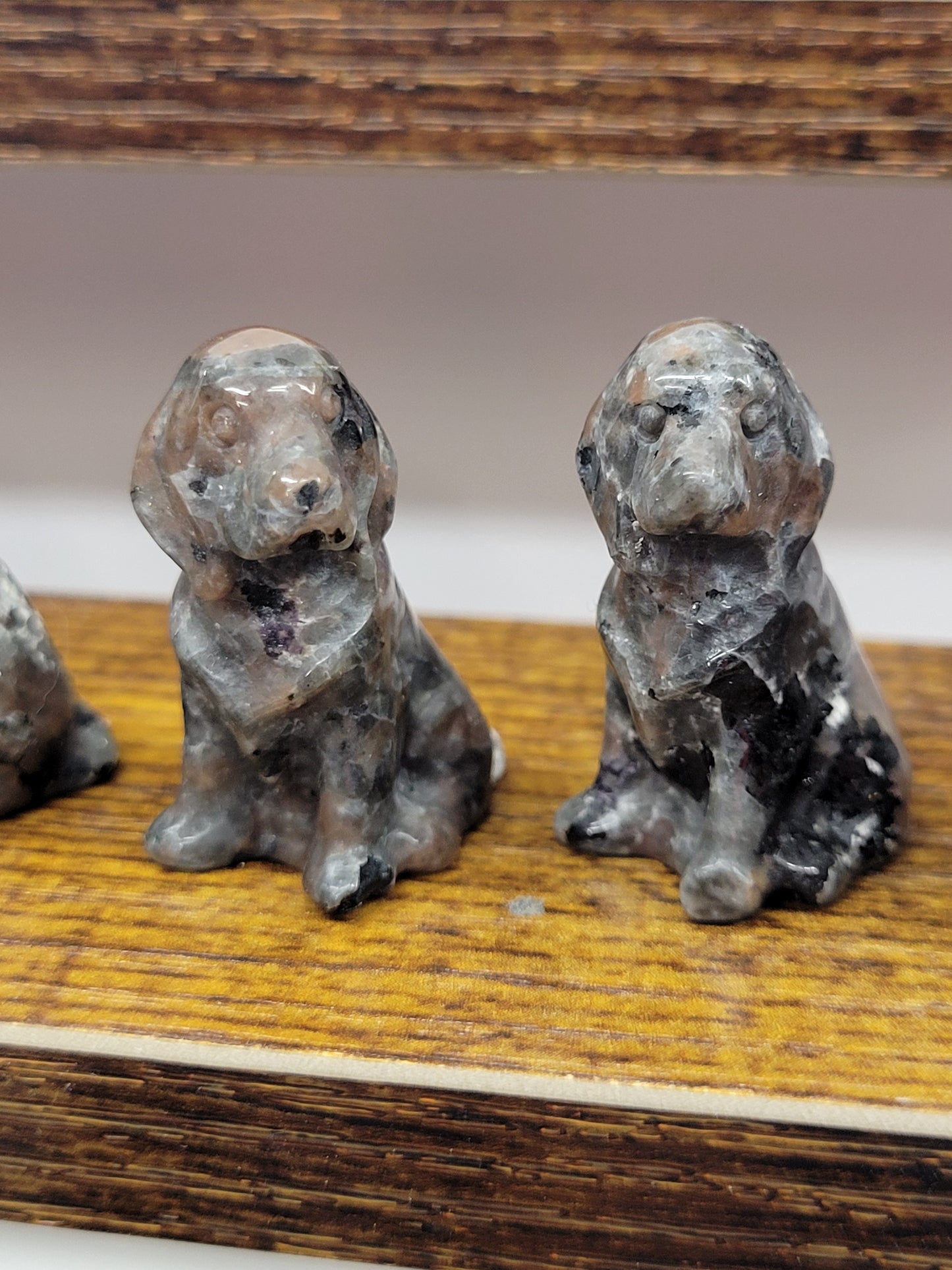 Dog carving - Lab/Hound (small)