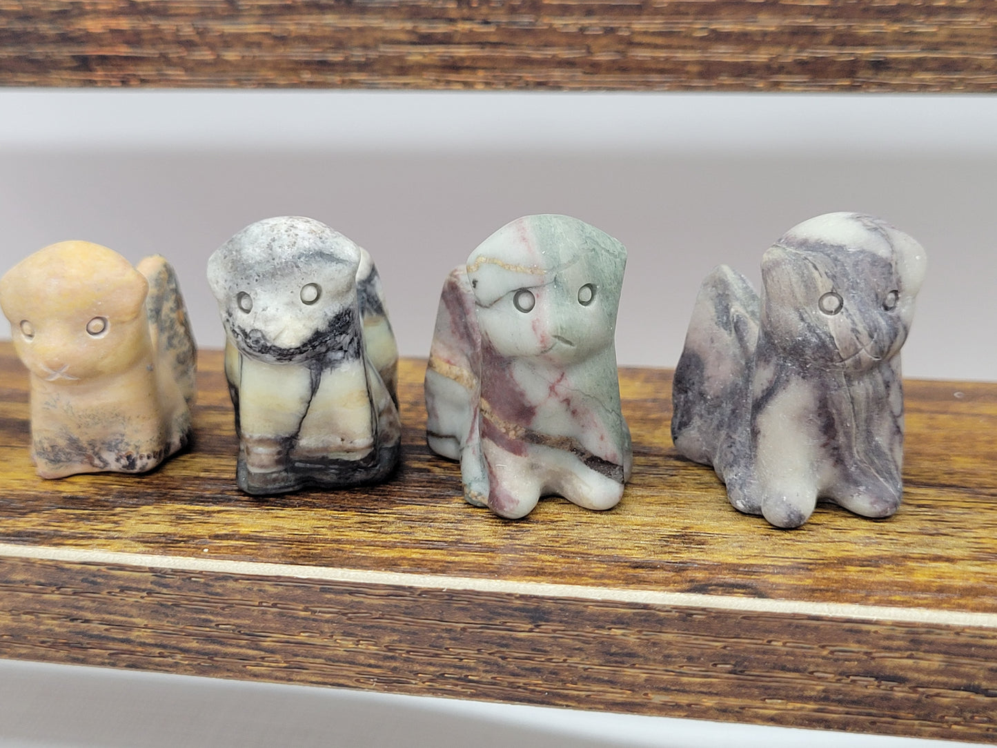 Dog carving - Angel dog (small)