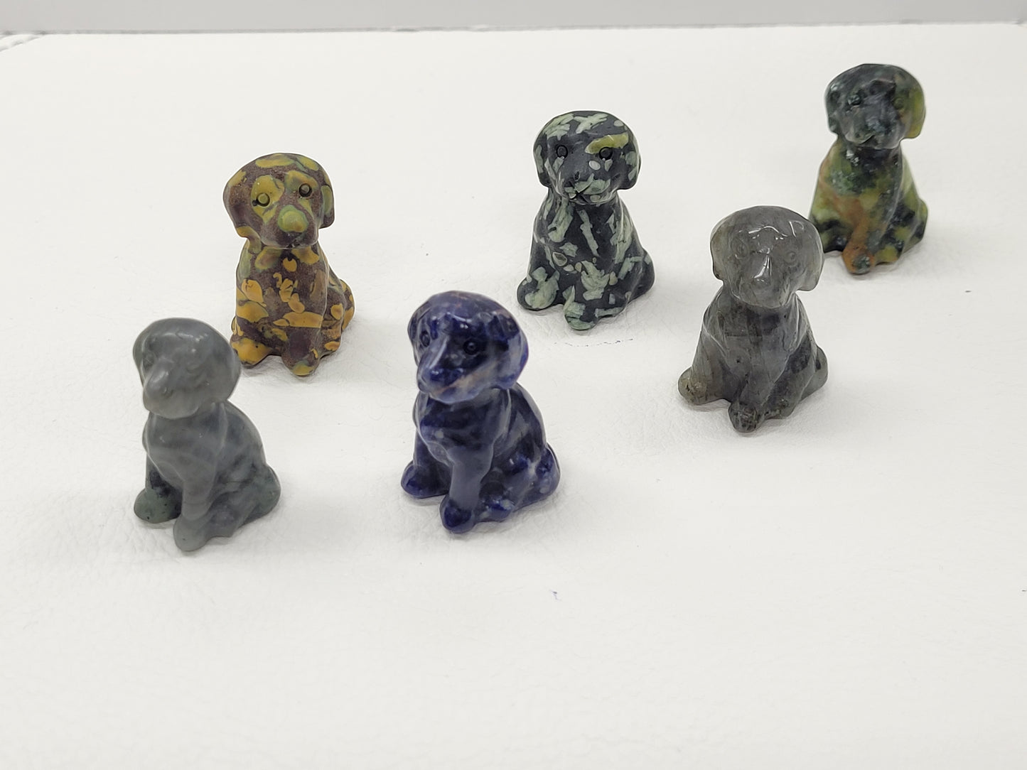 Dog carving - Labrador (small)