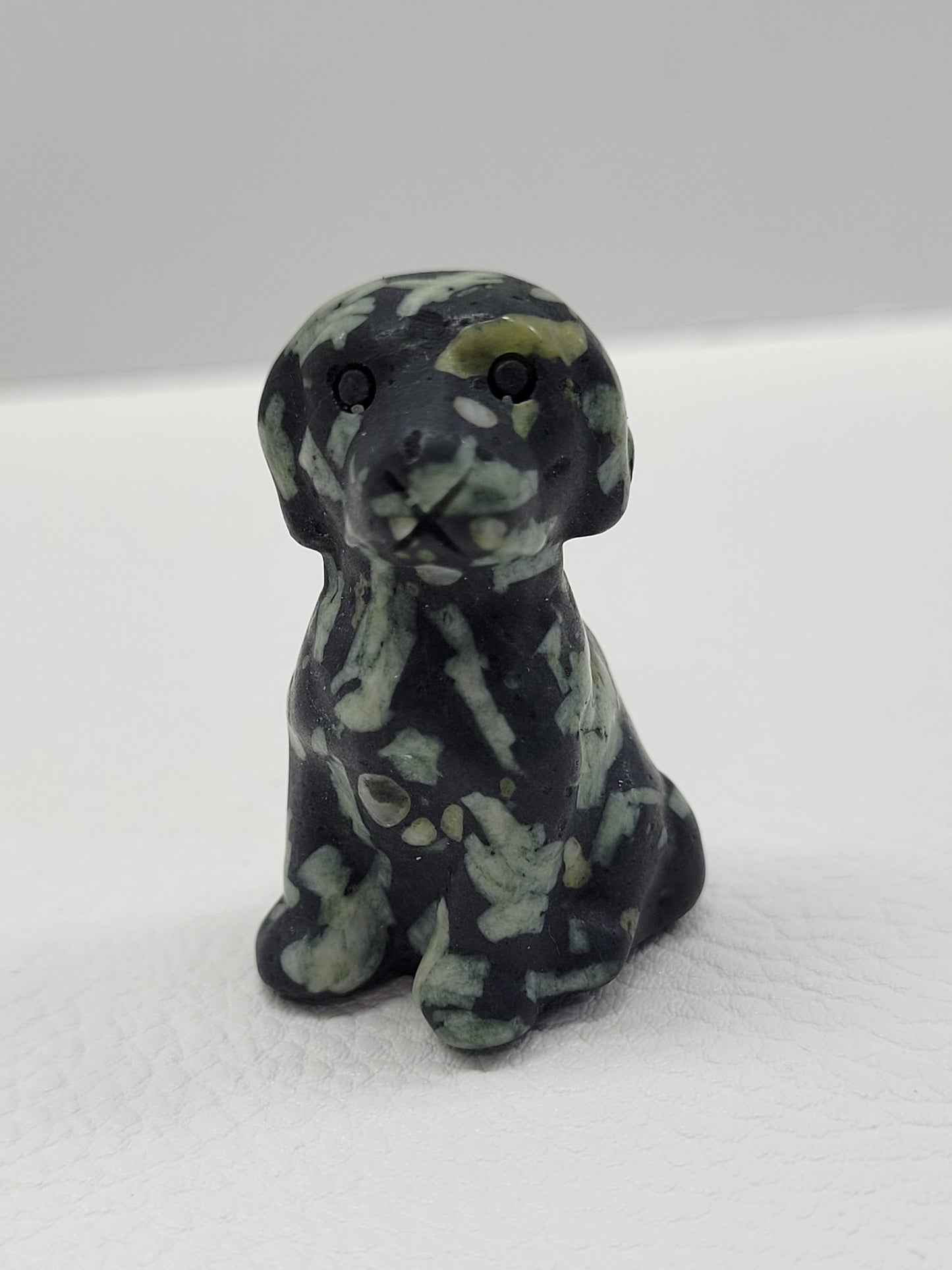Dog carving - Labrador (small)