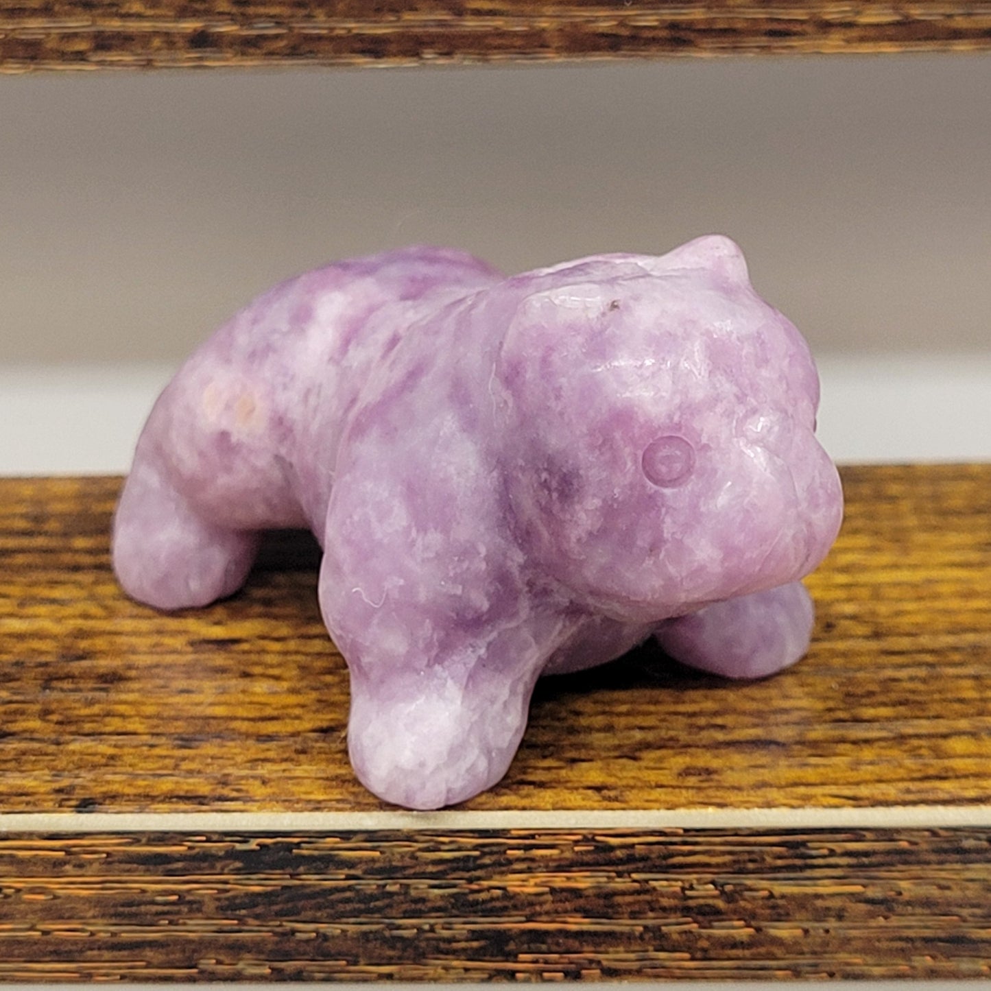Dog carving - Pit Bull/Bully