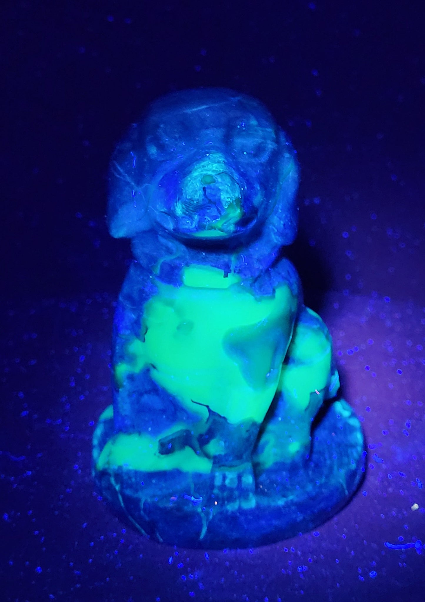 Dog carving - Volcano Agate (L)