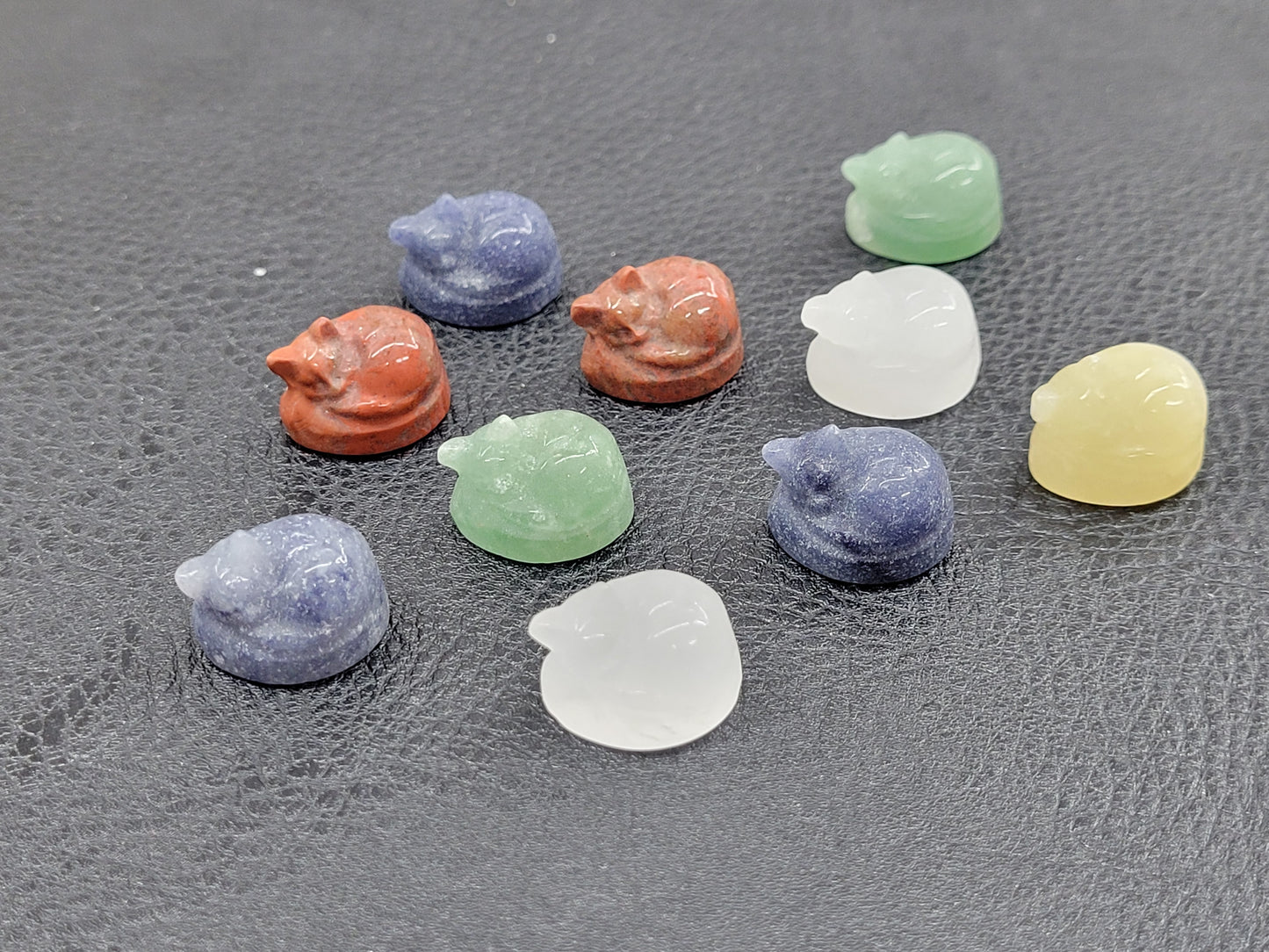 Mini Colorful - Sleeping Cat