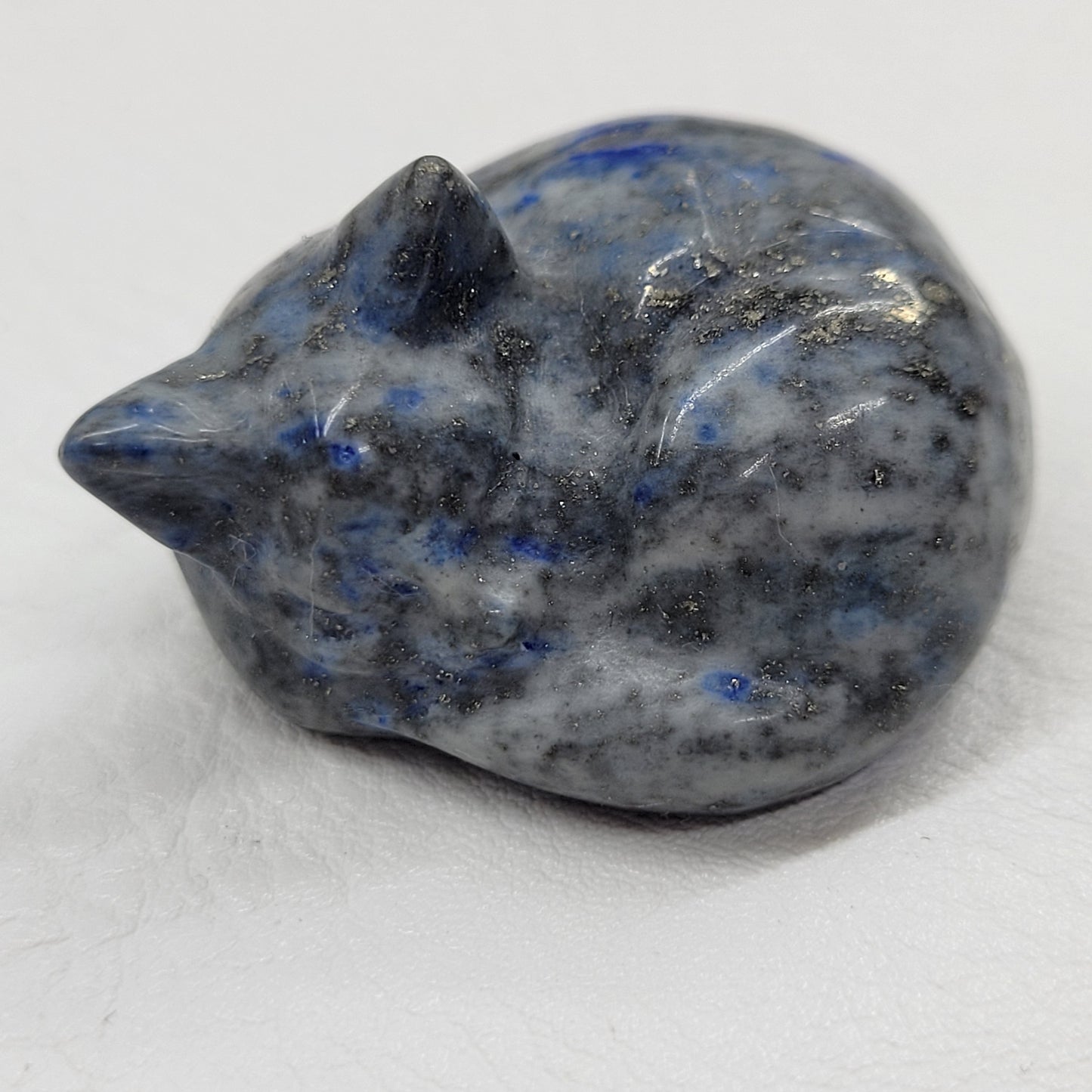 Cat/kitty carvings - sleeping (small)