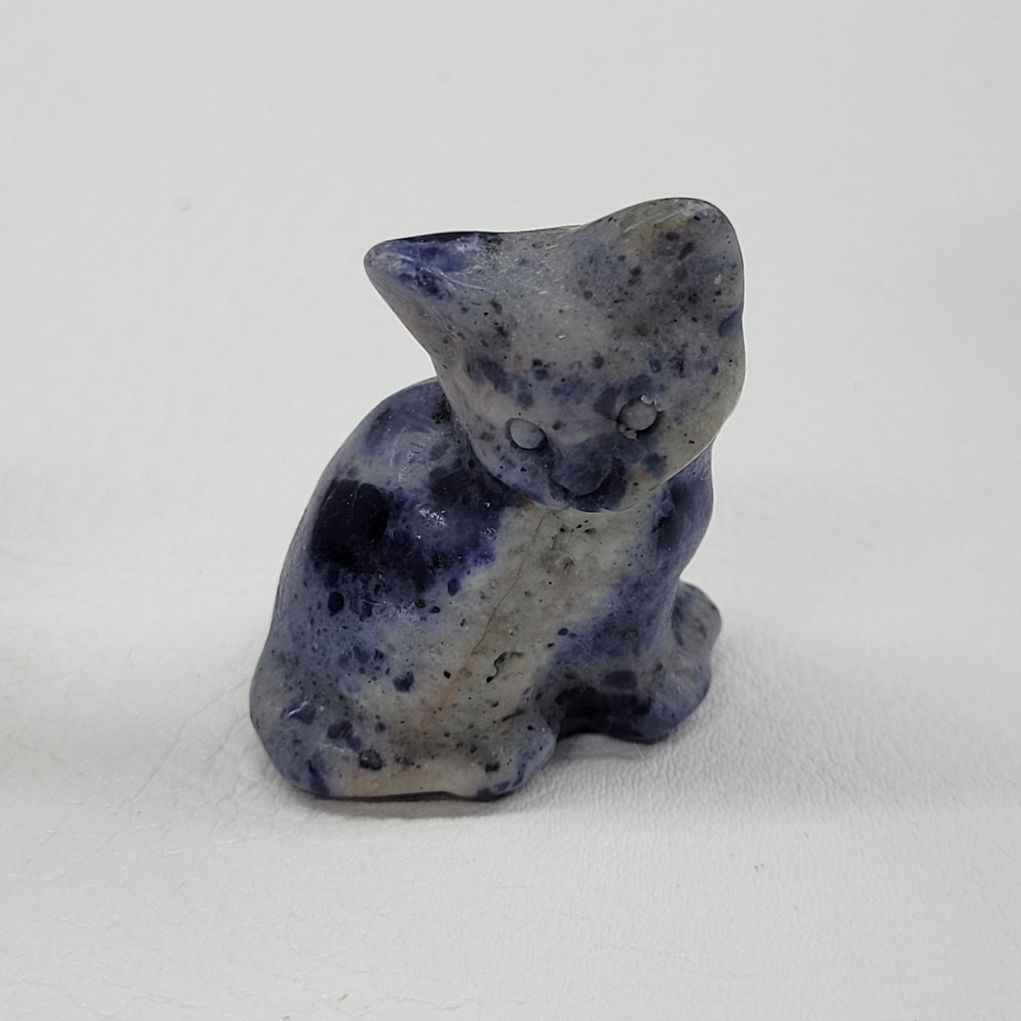 Cat/kitty carvings - side sitting