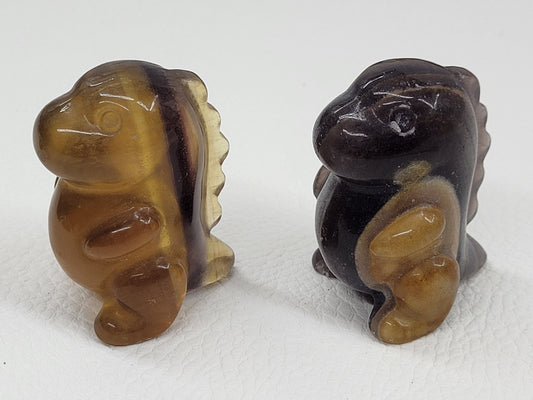 Chubby dinosaur carving - Fluorite (medium)