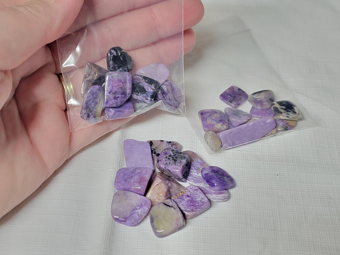 Charoite chips