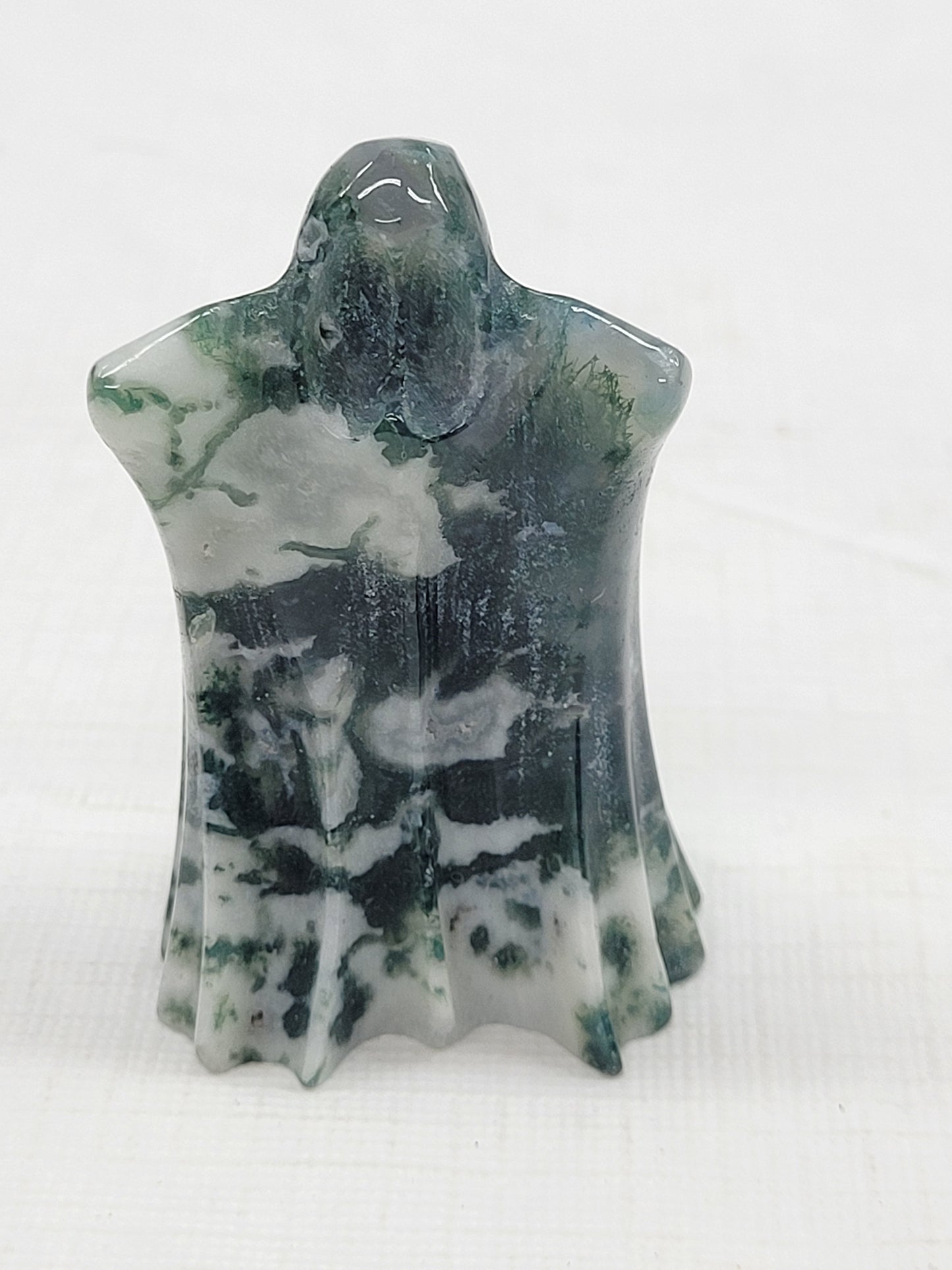 Faceless sheet ghost carving