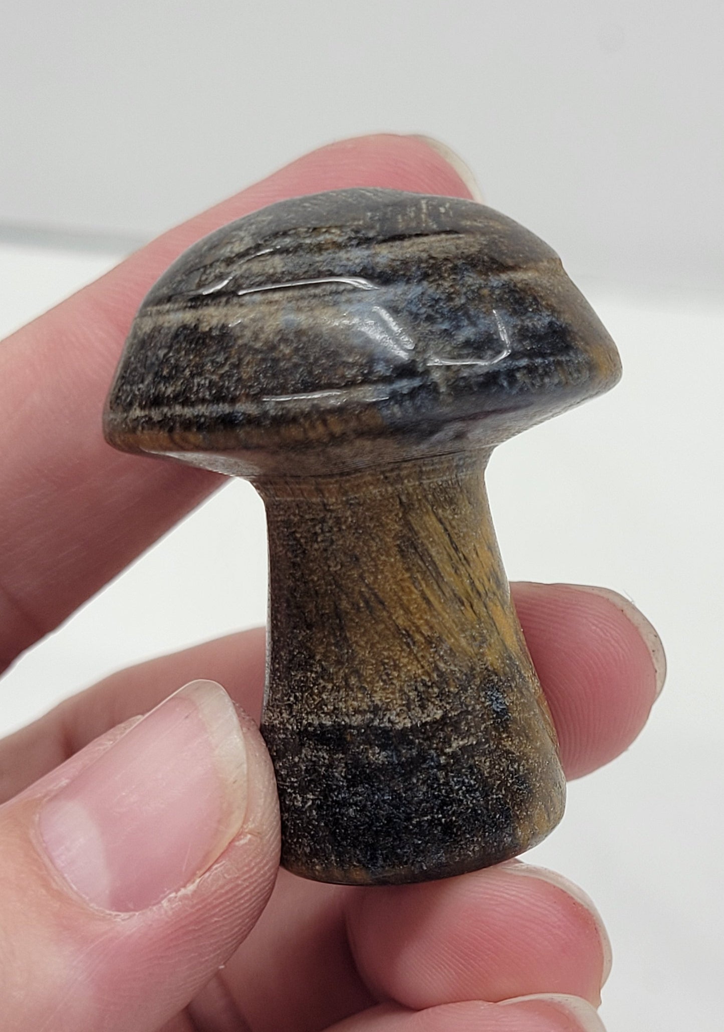 Mushroom carvings (medium)