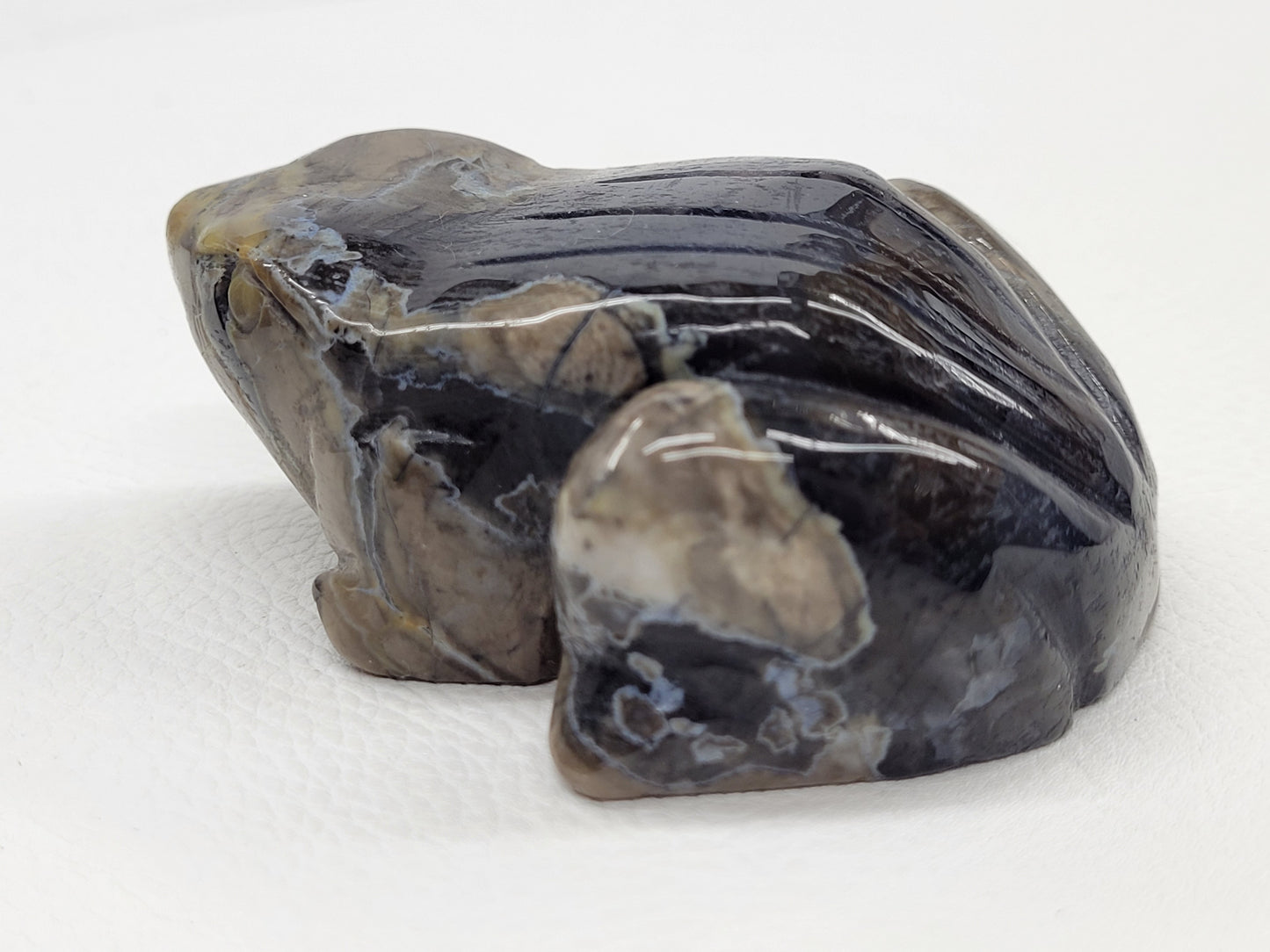 Volcano Agate frog (L)