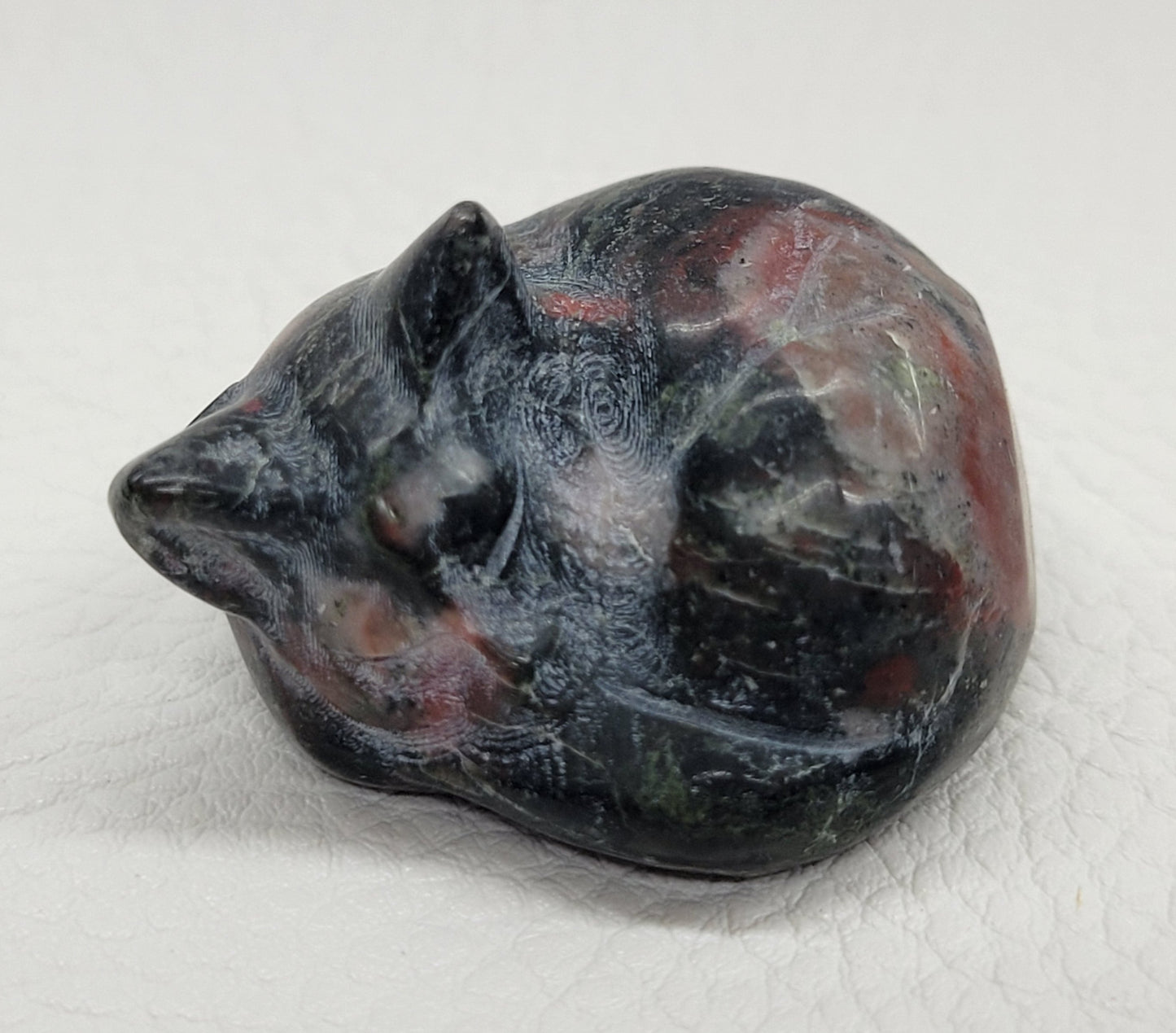 Cat/kitty carvings - sleeping (small)