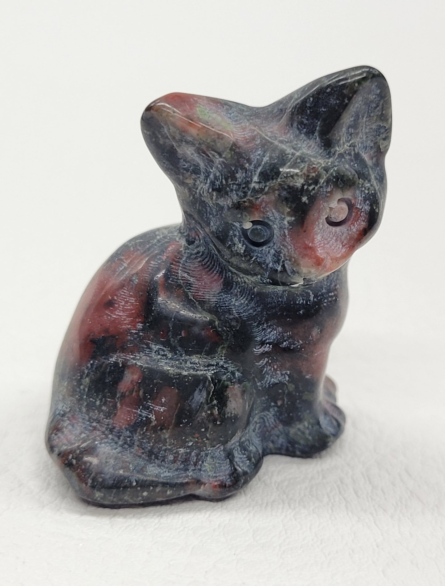 Cat/kitty carvings - side sitting
