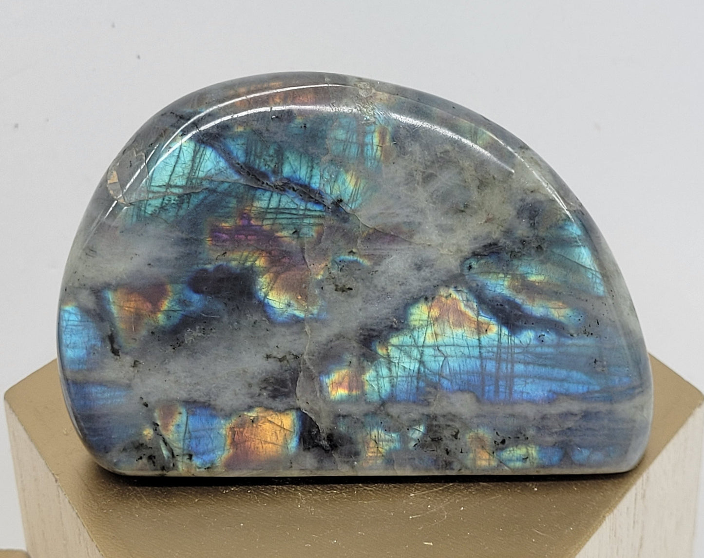 Labradorite free form