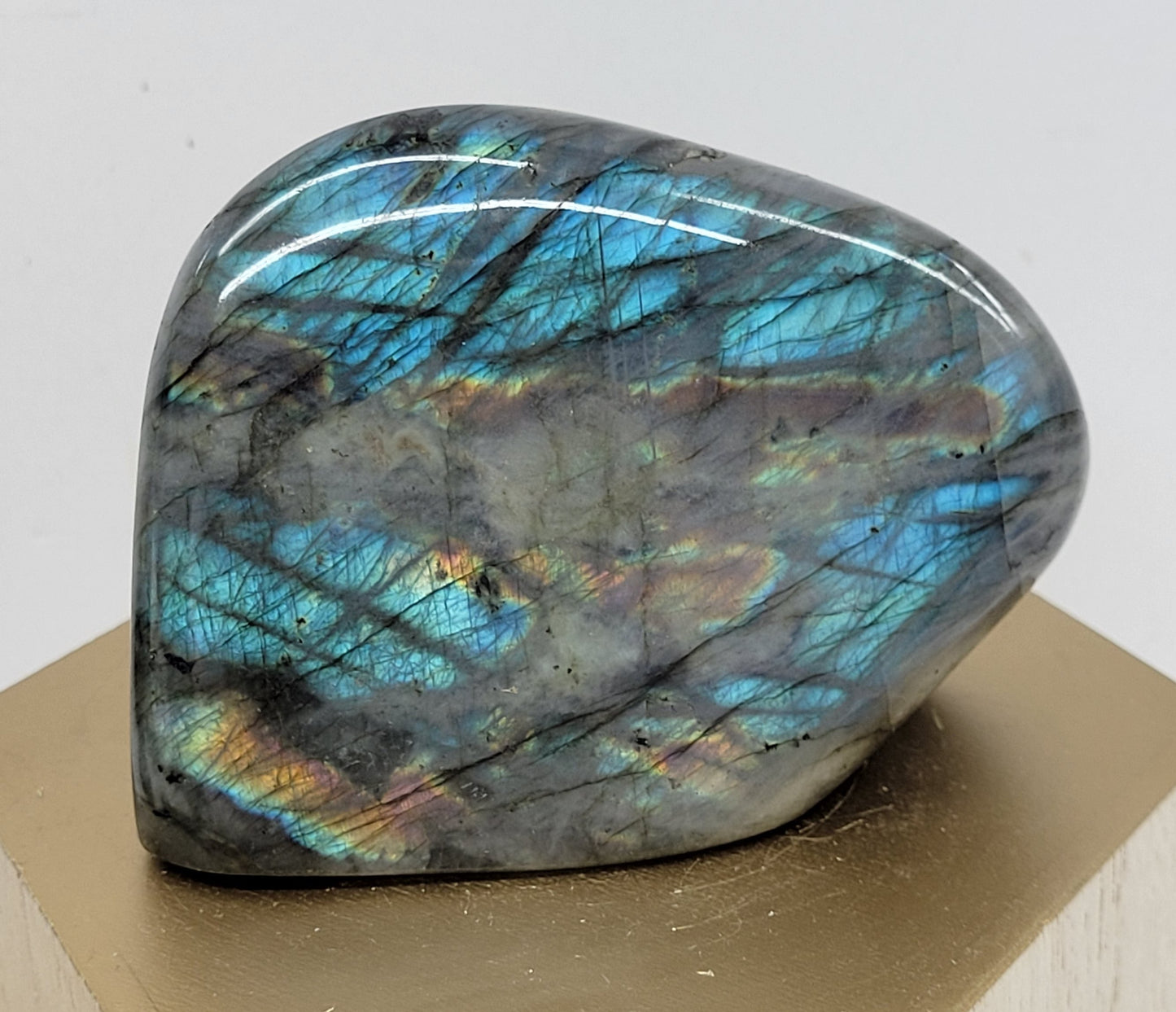 Labradorite free form