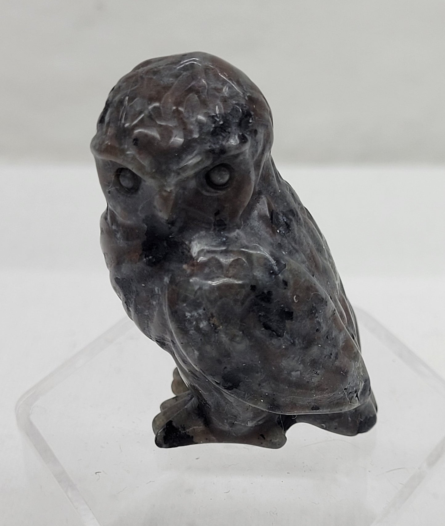 Owl (side sitting) carving