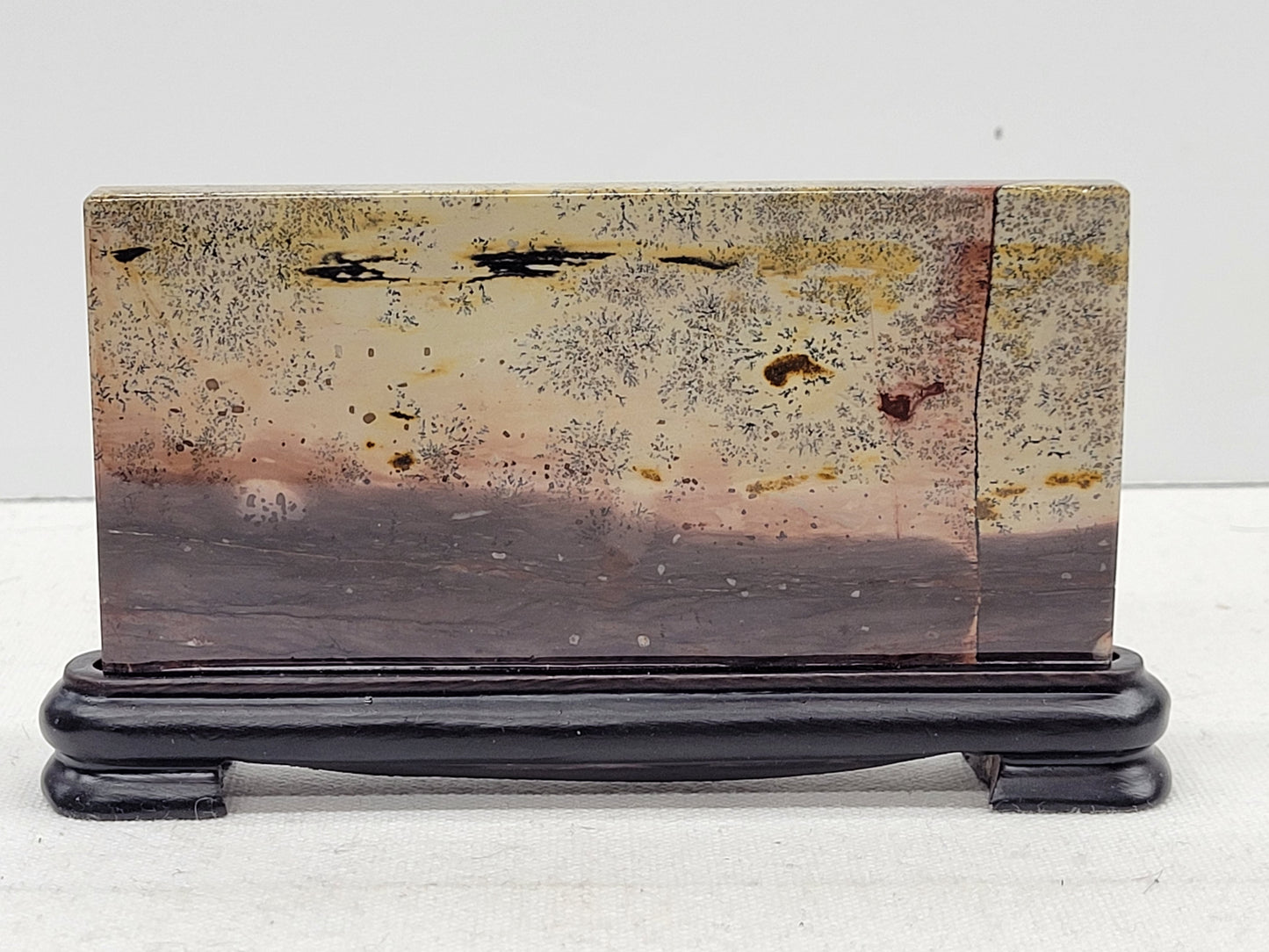 Picture Jasper slab on stand
