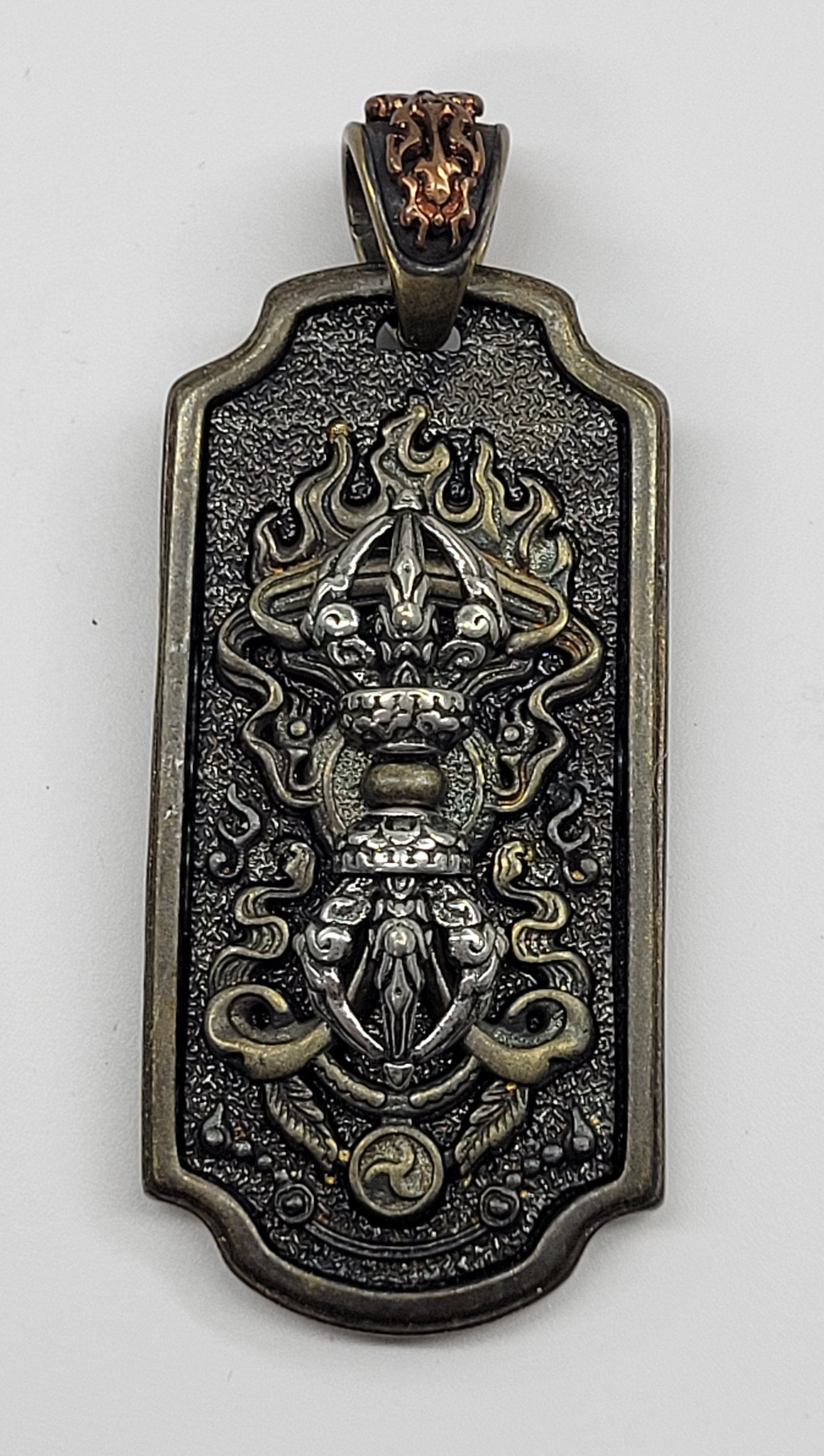 Metal rectangle pendant