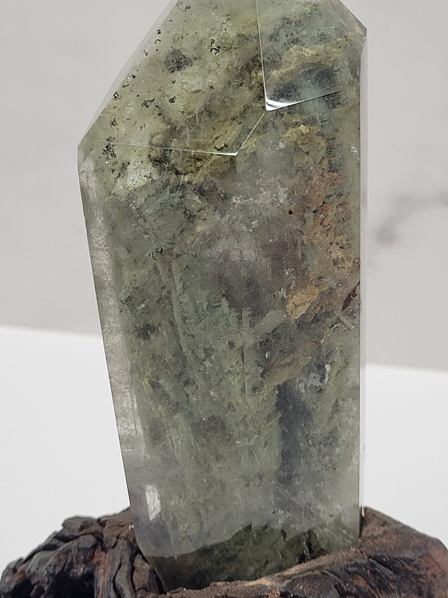 Garden Quartz statement towers on driftwood stand