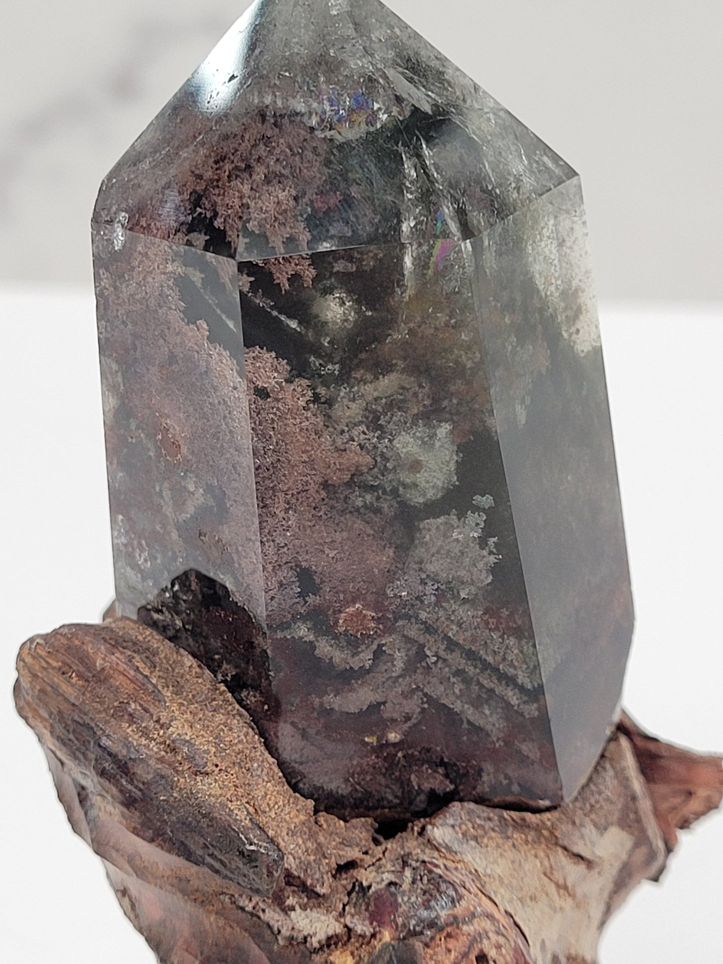 Garden Quartz statement towers on driftwood stand