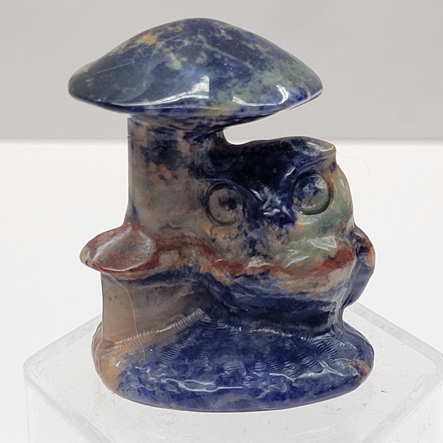 Owl under mushroom carving (medium)