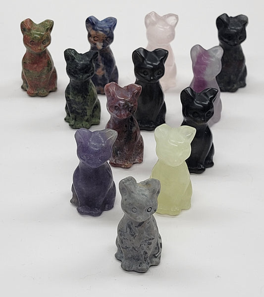 Cat/kitty carving - sitting tall