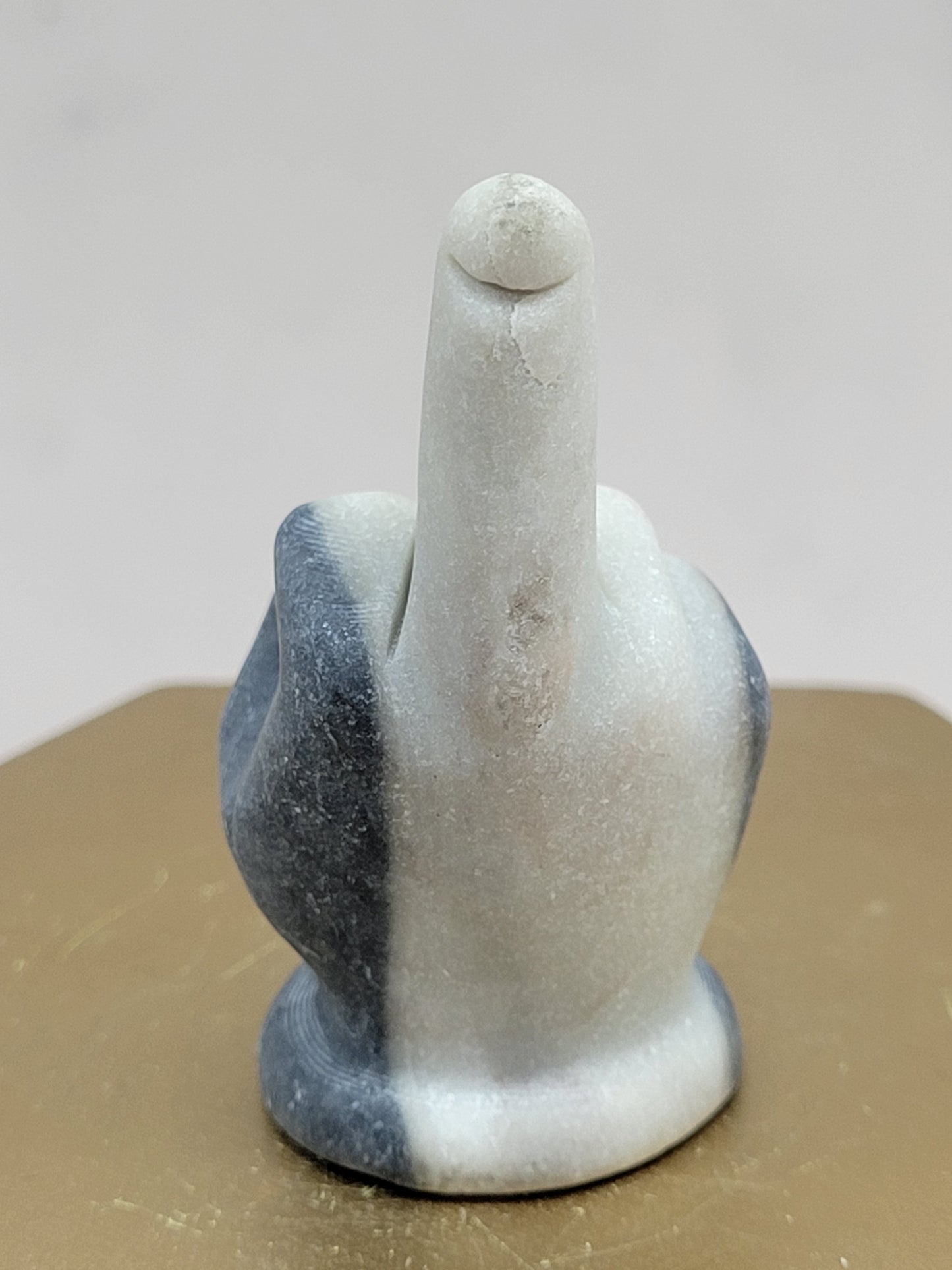Hand gesture - Middle finger carvings (Tai Chi)