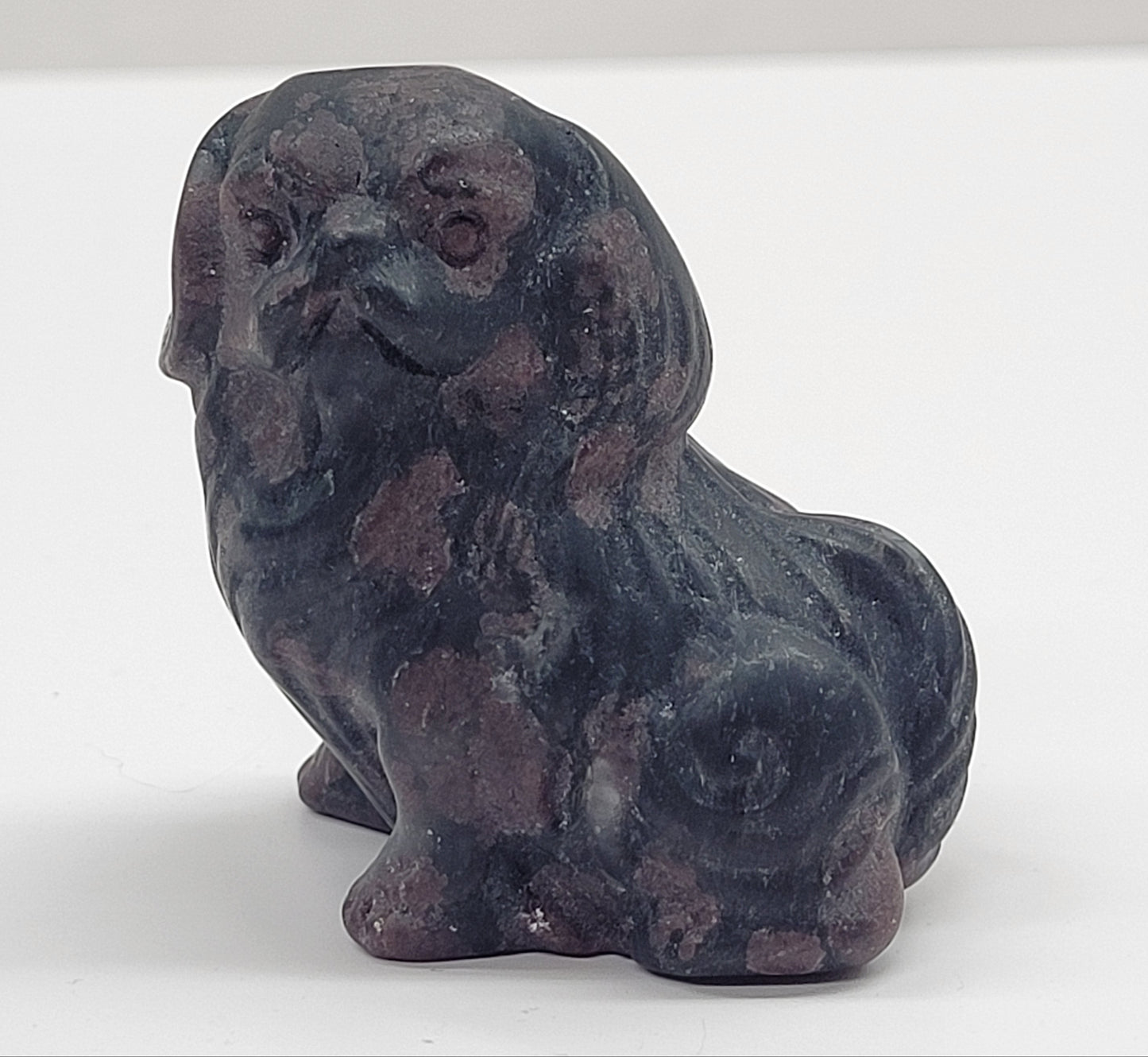 Dog carving - Pekingese