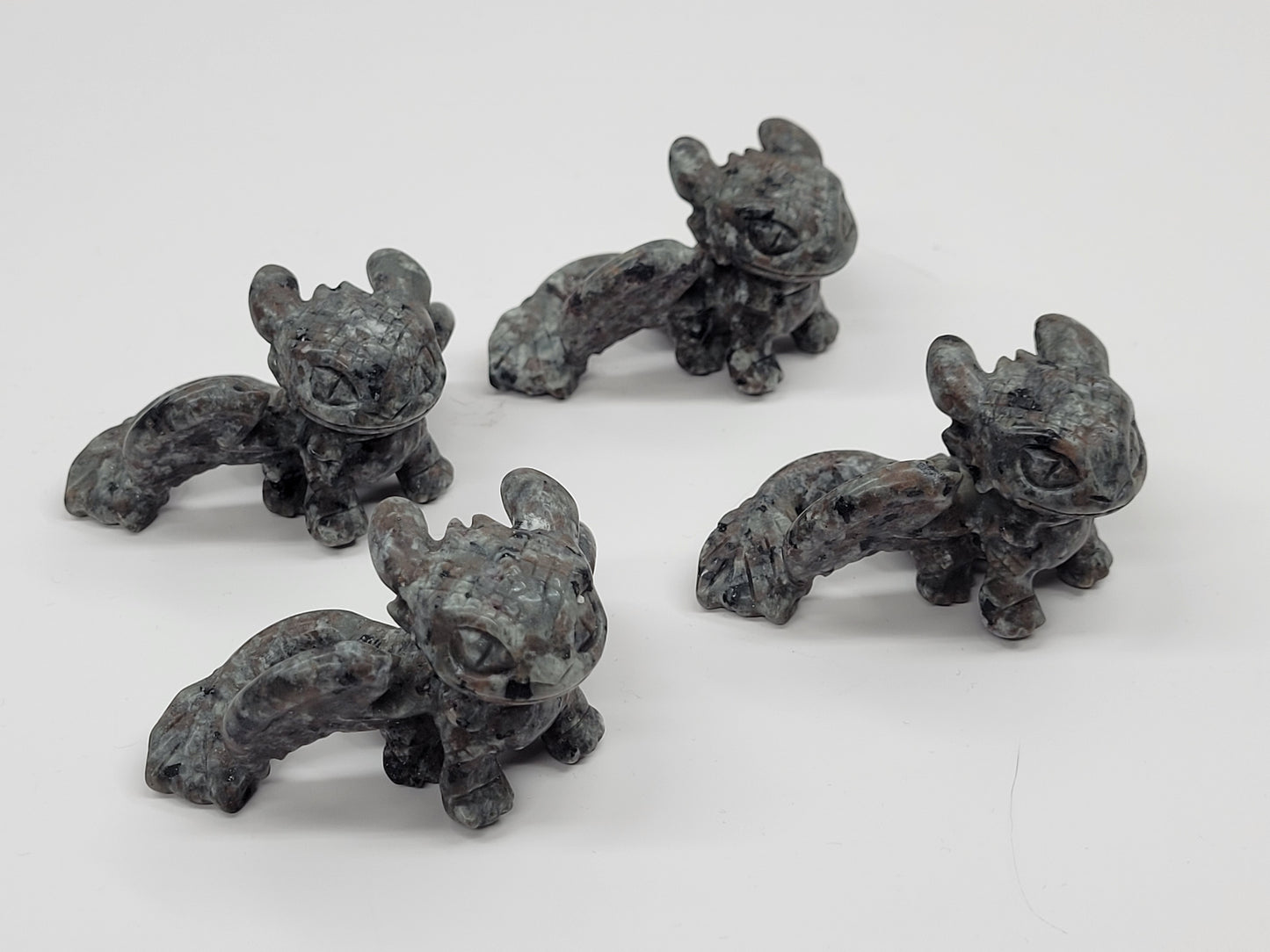 Open wing Toothless carving