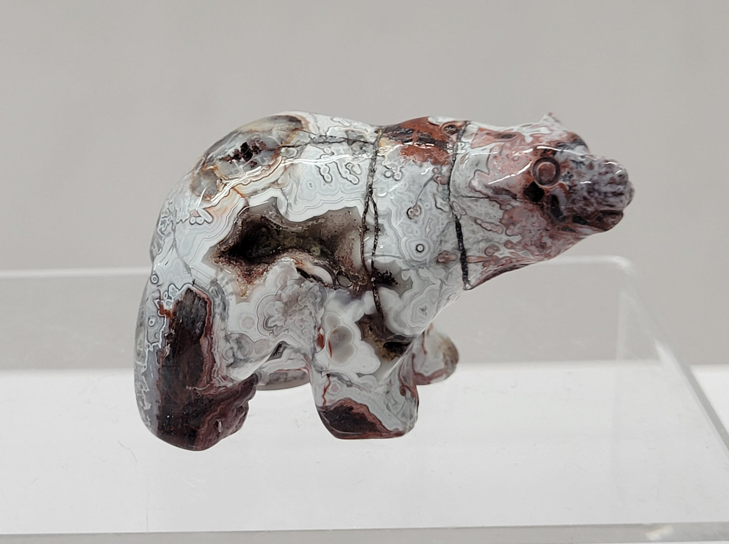 Bear carving - Mexican Agate (small)