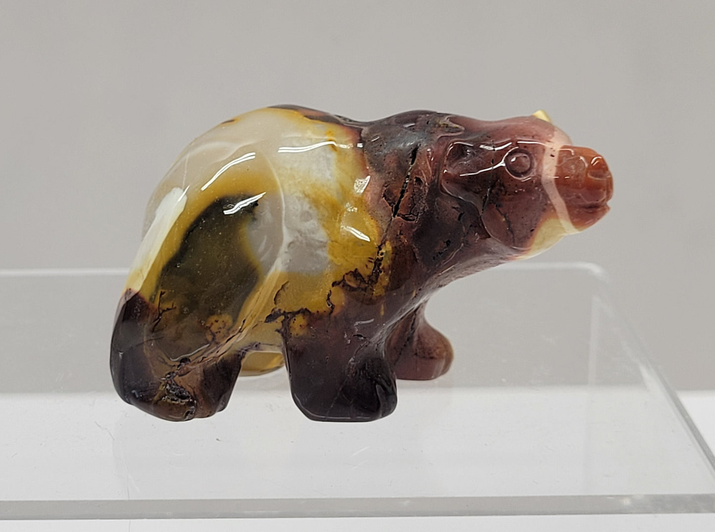 Bear carving - Mookaite (small)