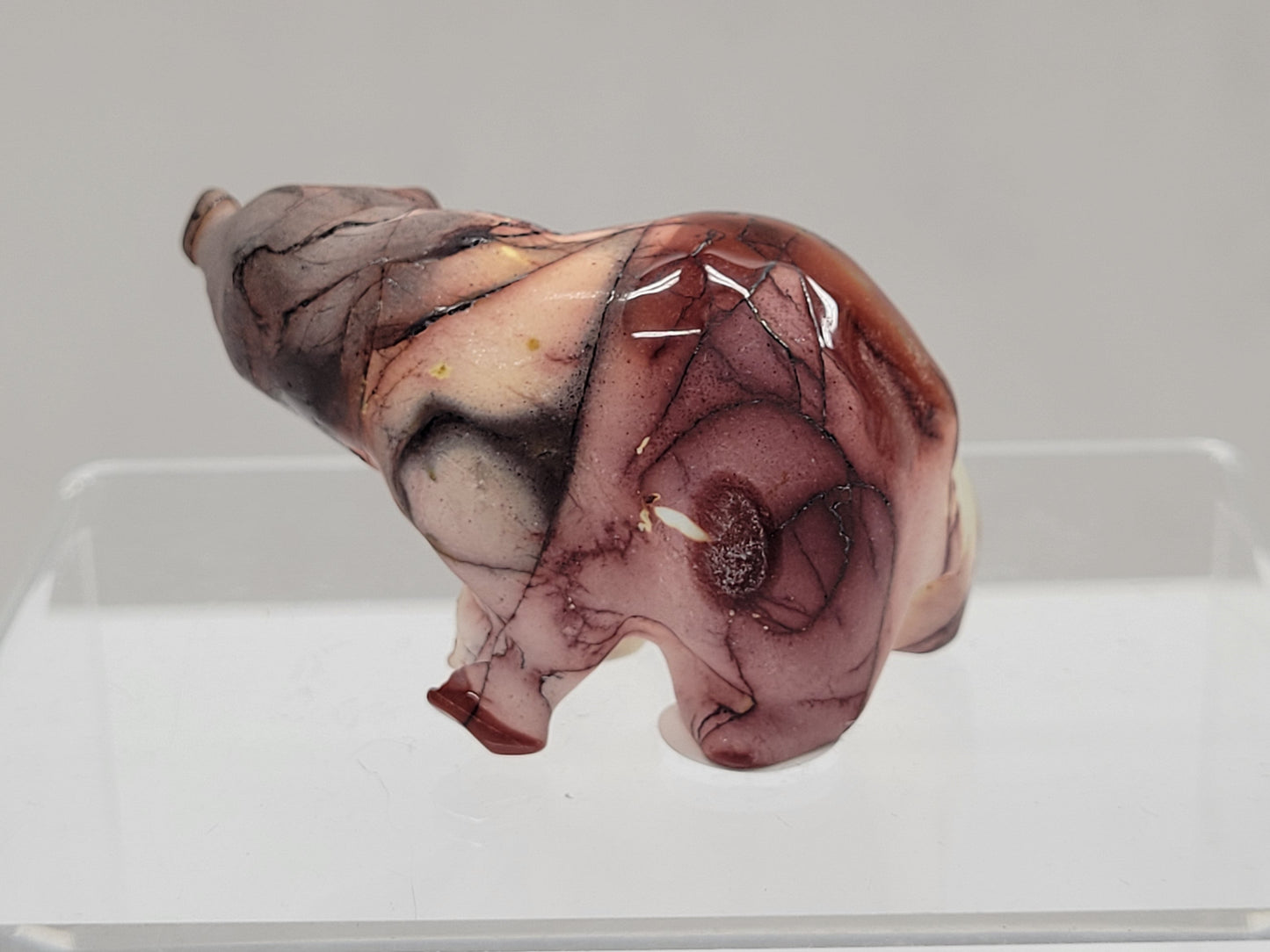 Bear carving - Mookaite (small)