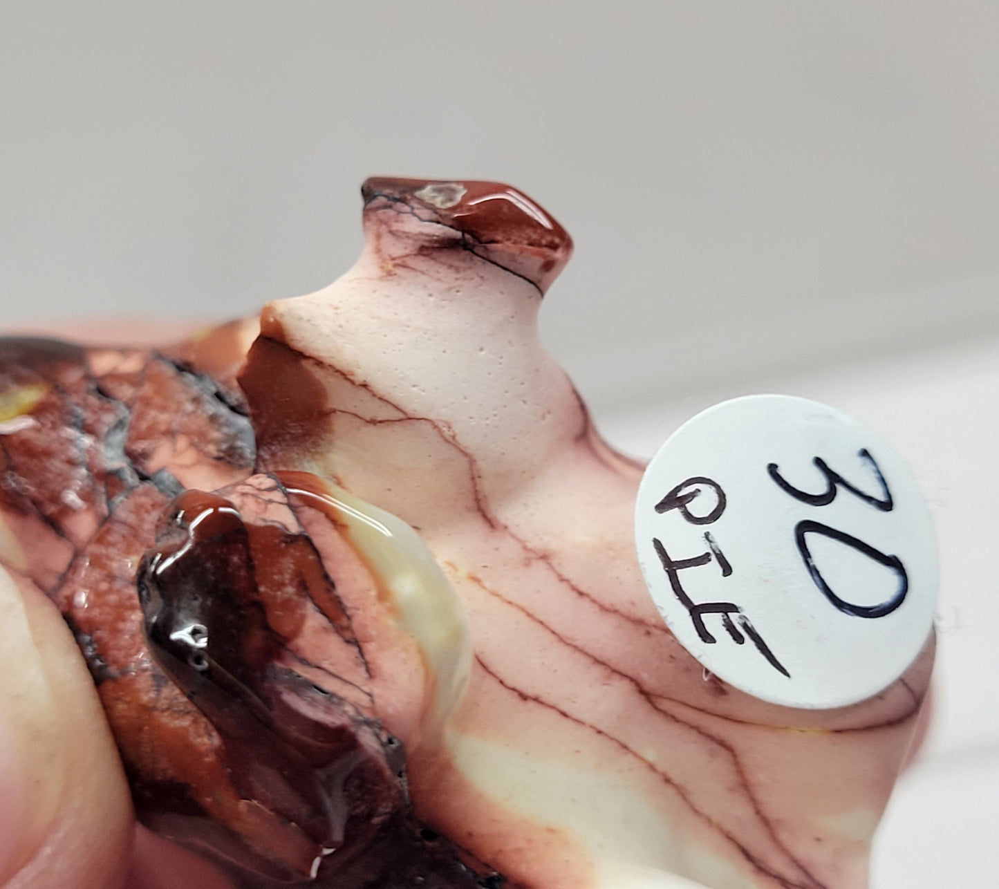 Bear carving - Mookaite (small)