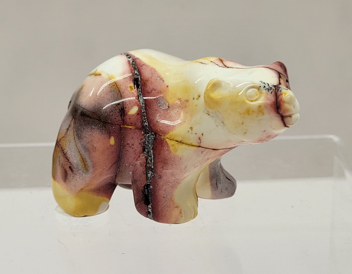 Bear carving - Mookaite (small)