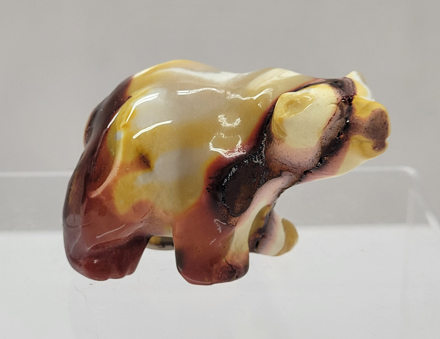 Bear carving - Mookaite (small)