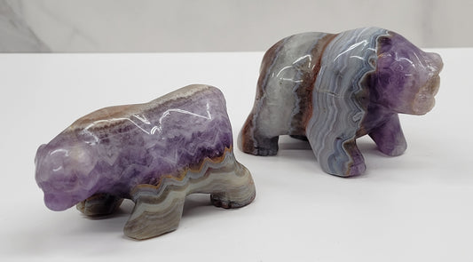 Bear carving - Amethyst w/ Agate (L)