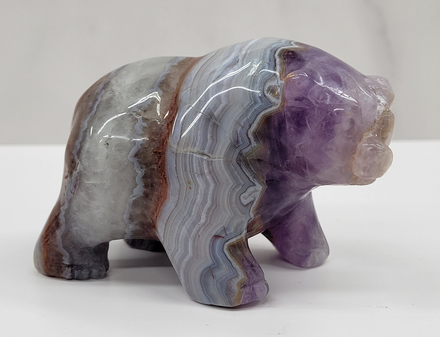 Bear carving - Amethyst w/ Agate (L)