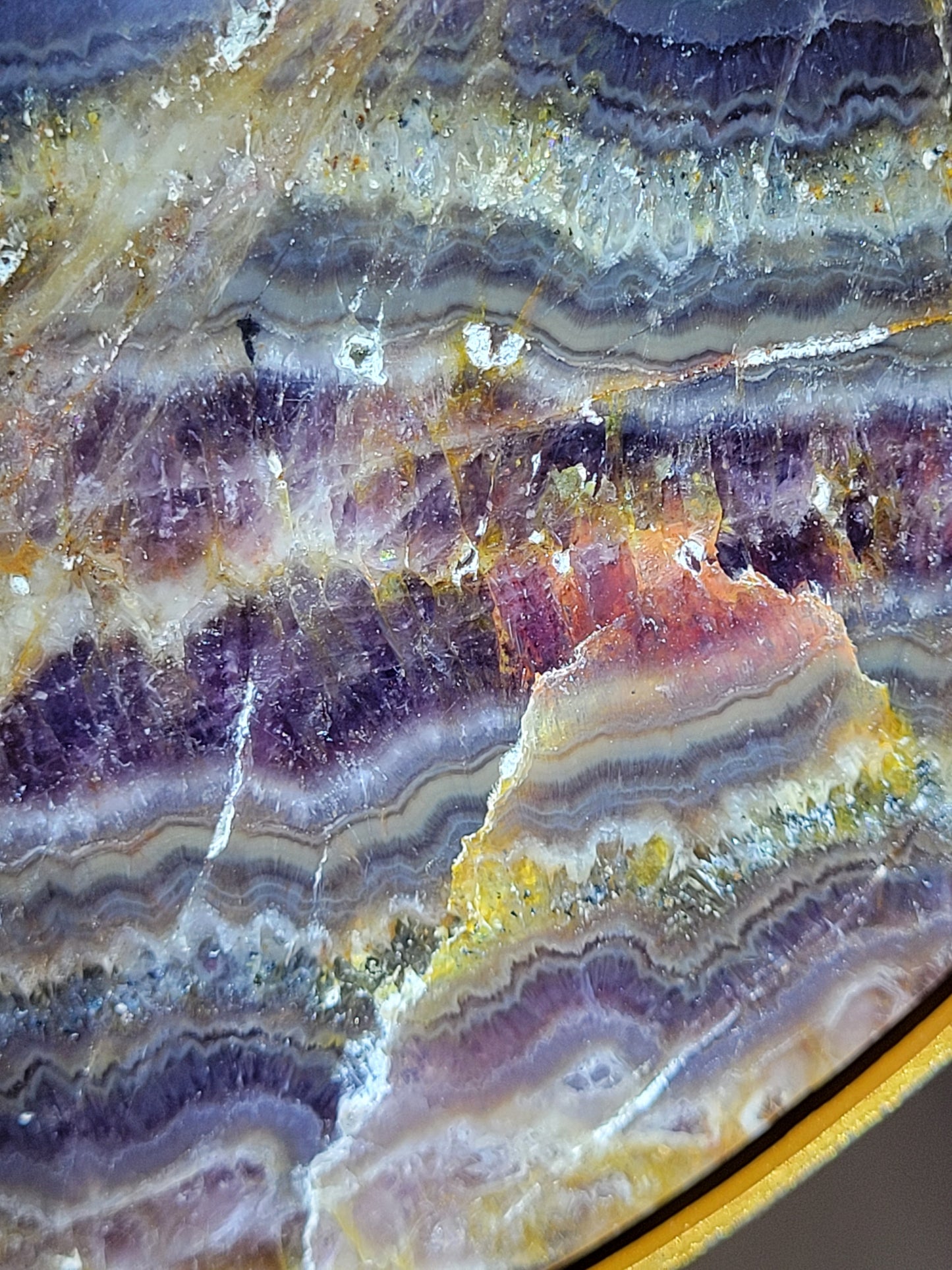 Amethyst (Indonesia) - Heart on stand