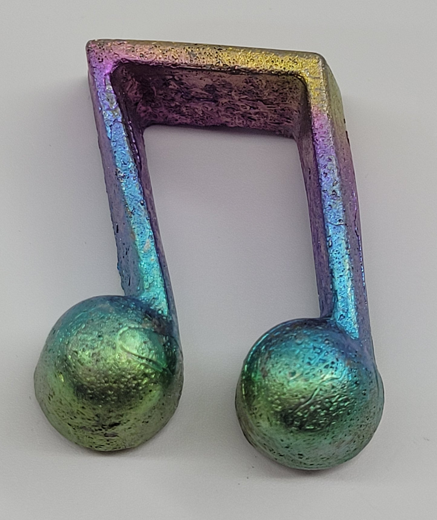 Bismuth carving - Music notes