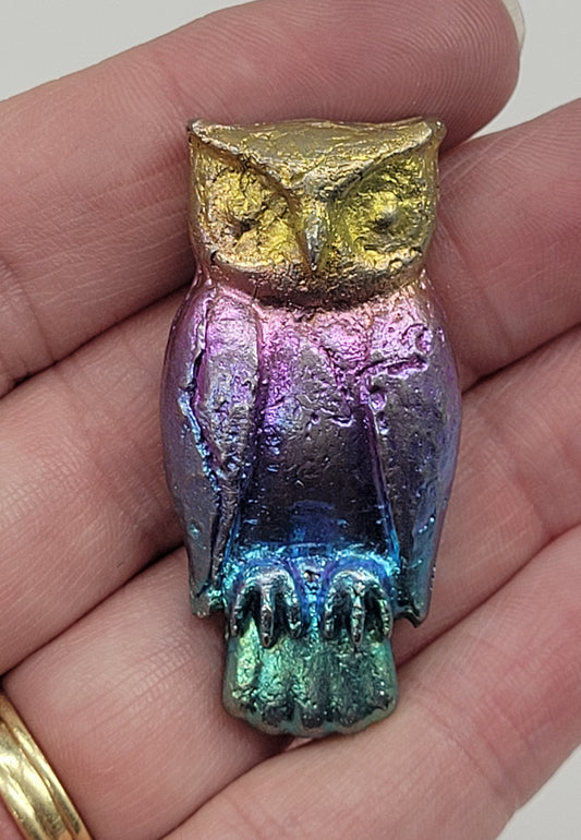 Bismuth carving - Owl
