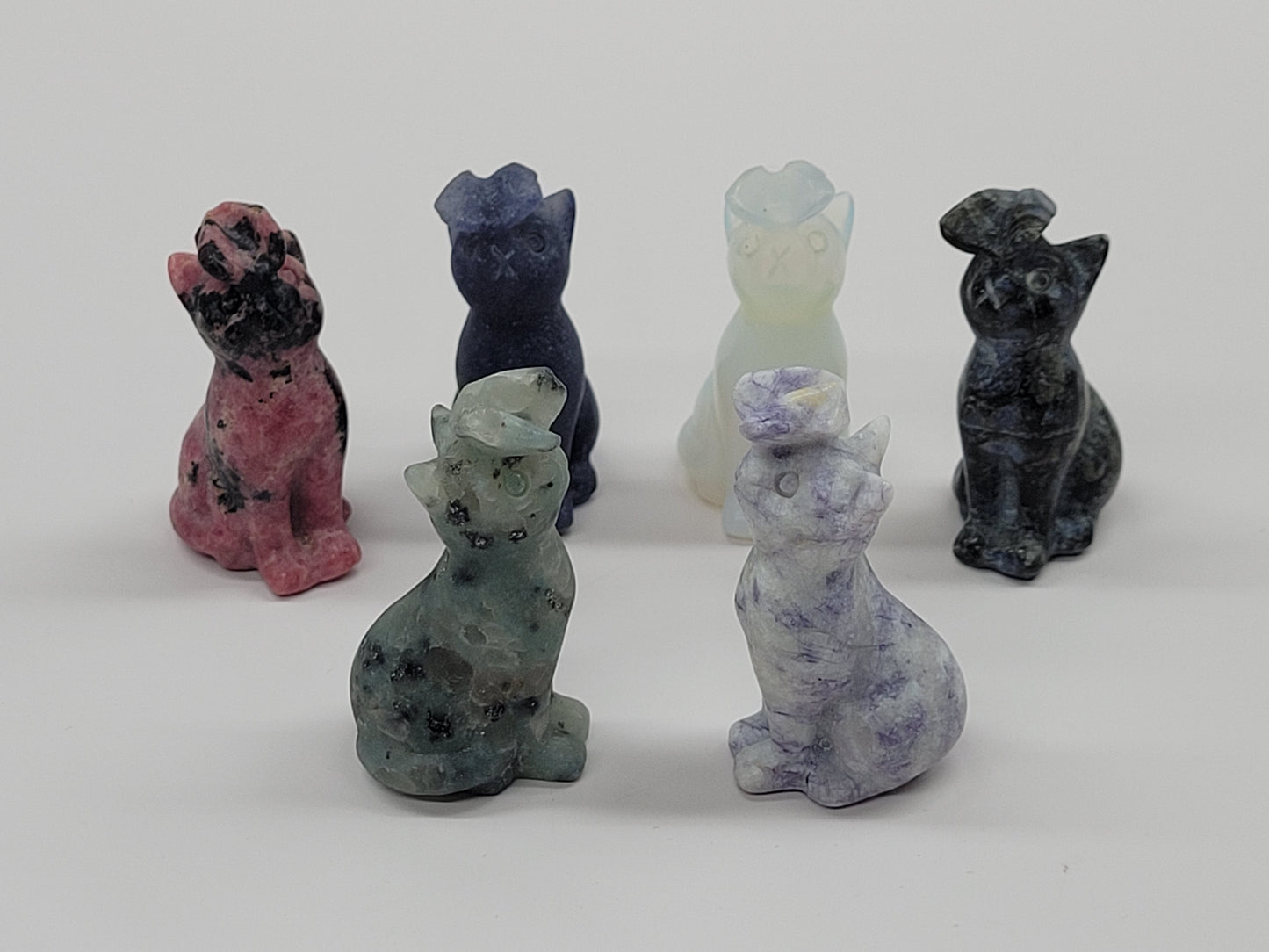 Cat/kitty carving - butterfly on nose (S)