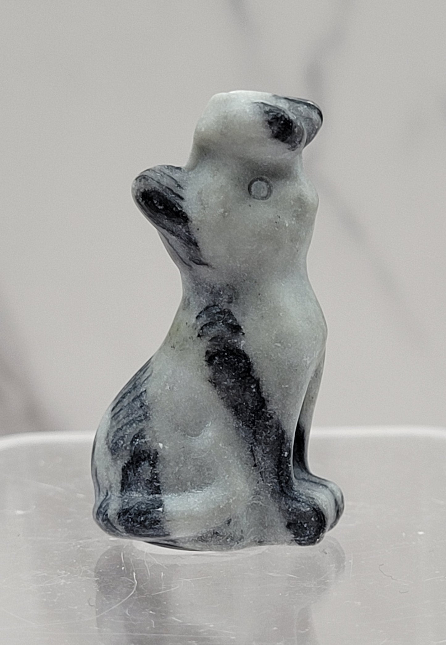Cat/kitty carving - butterfly on nose (S)