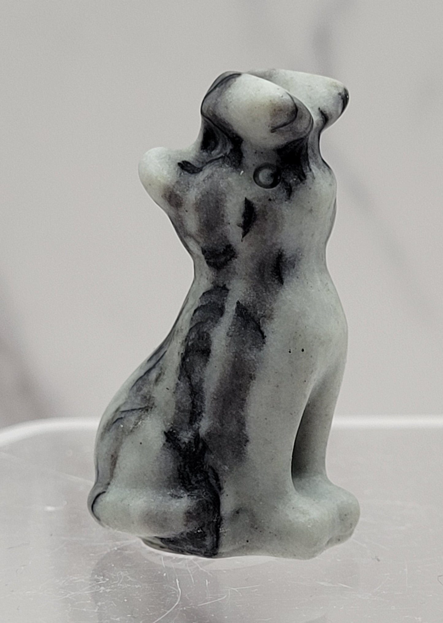 Cat/kitty carving - butterfly on nose (S)