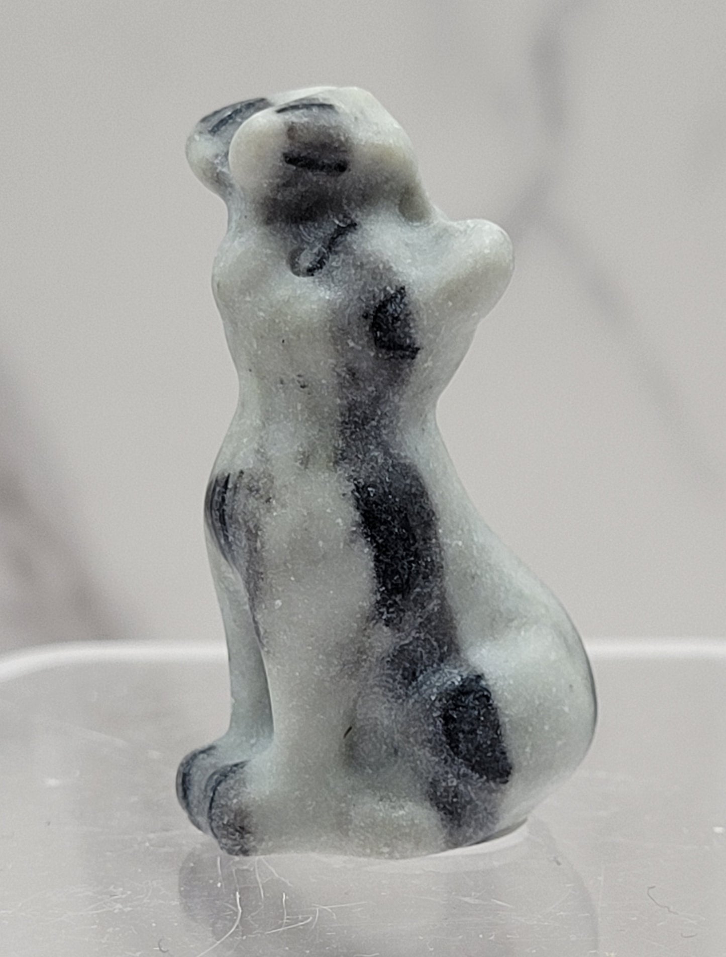 Cat/kitty carving - butterfly on nose (S)