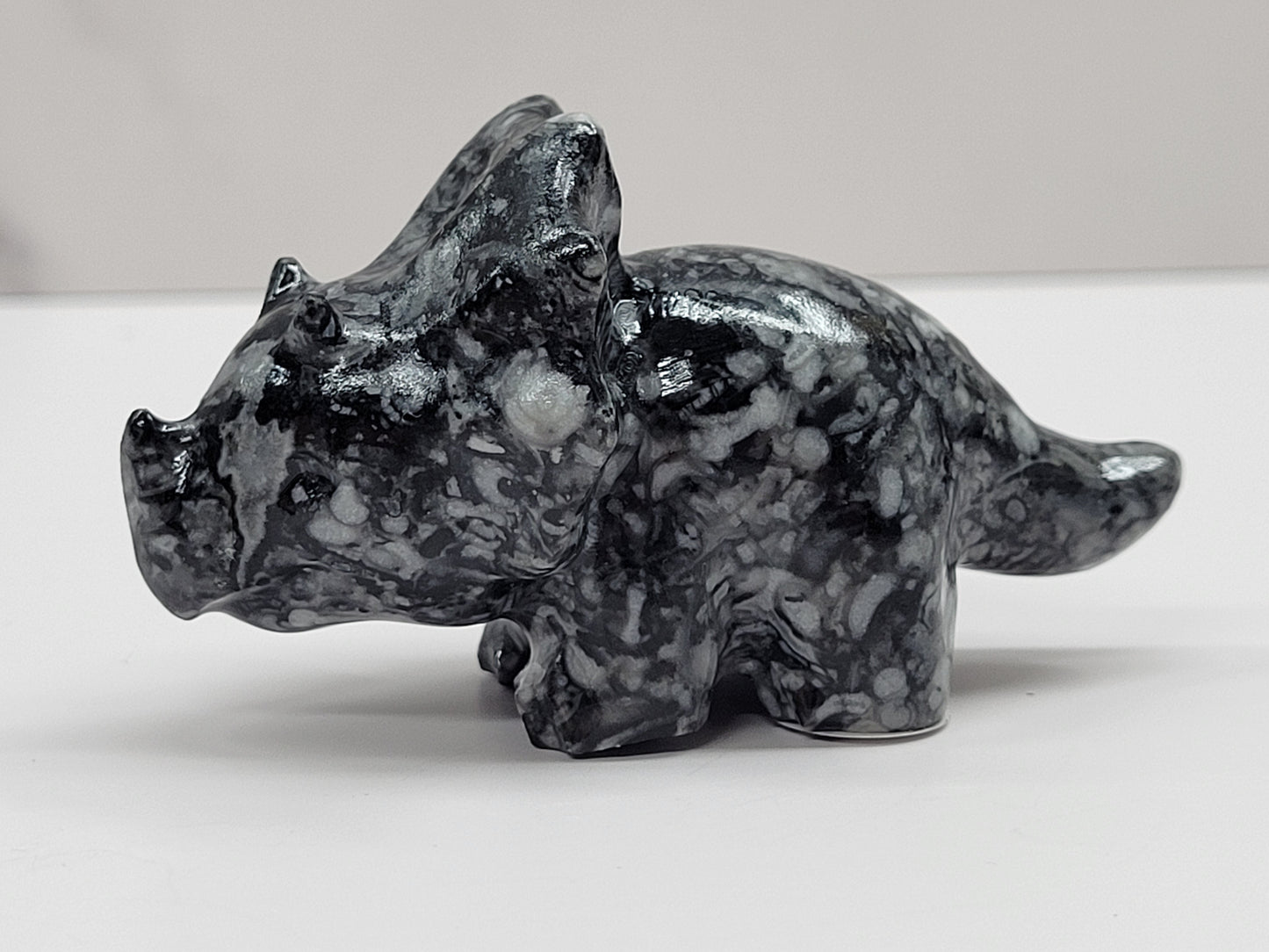 Dinosaur Triceratops (medium)