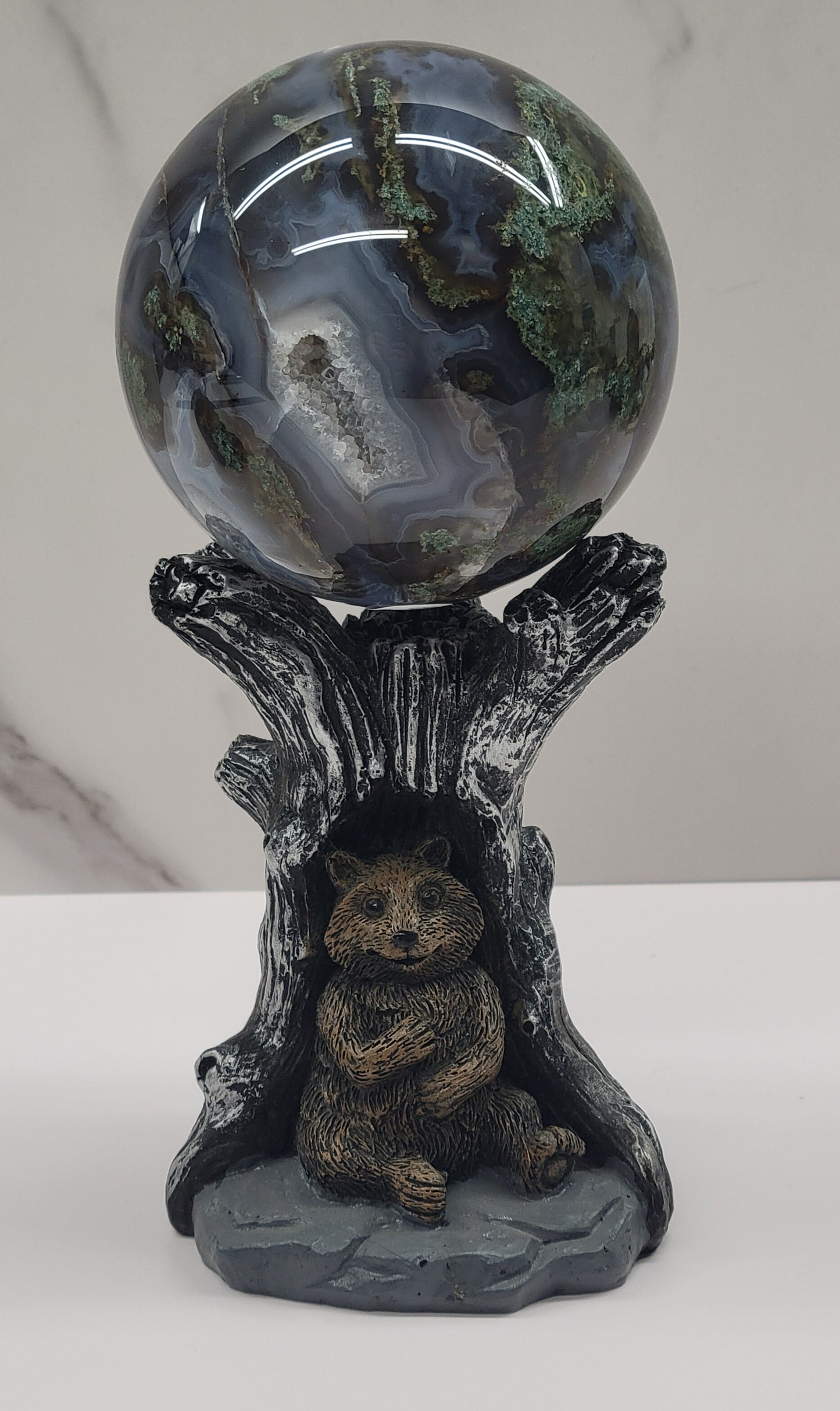 Sphere stand - Tree with bear