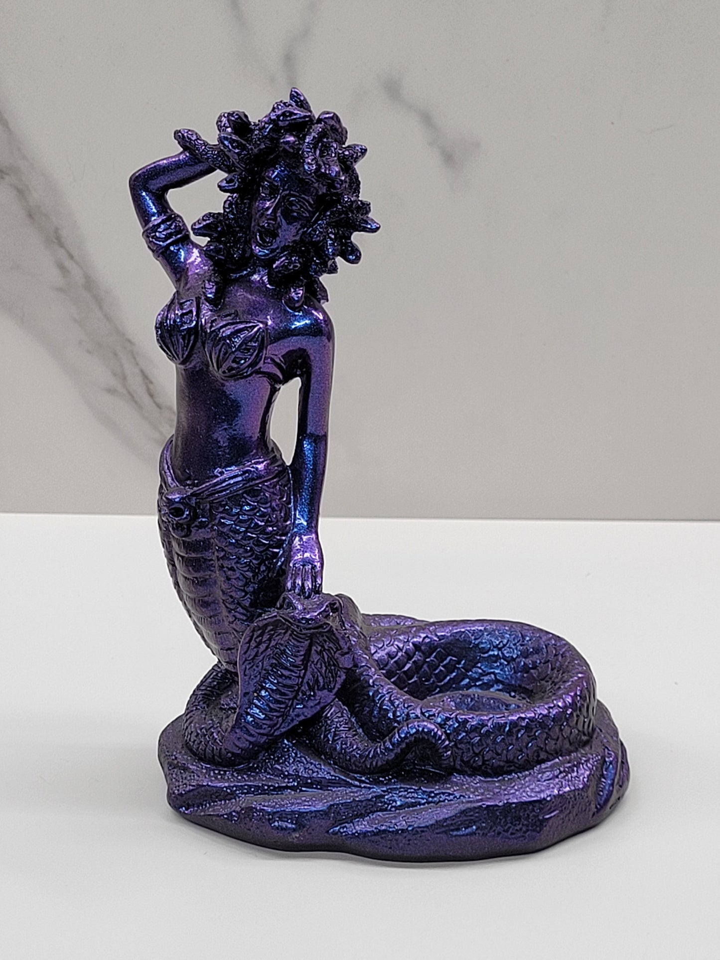 Sphere stand- Medusa